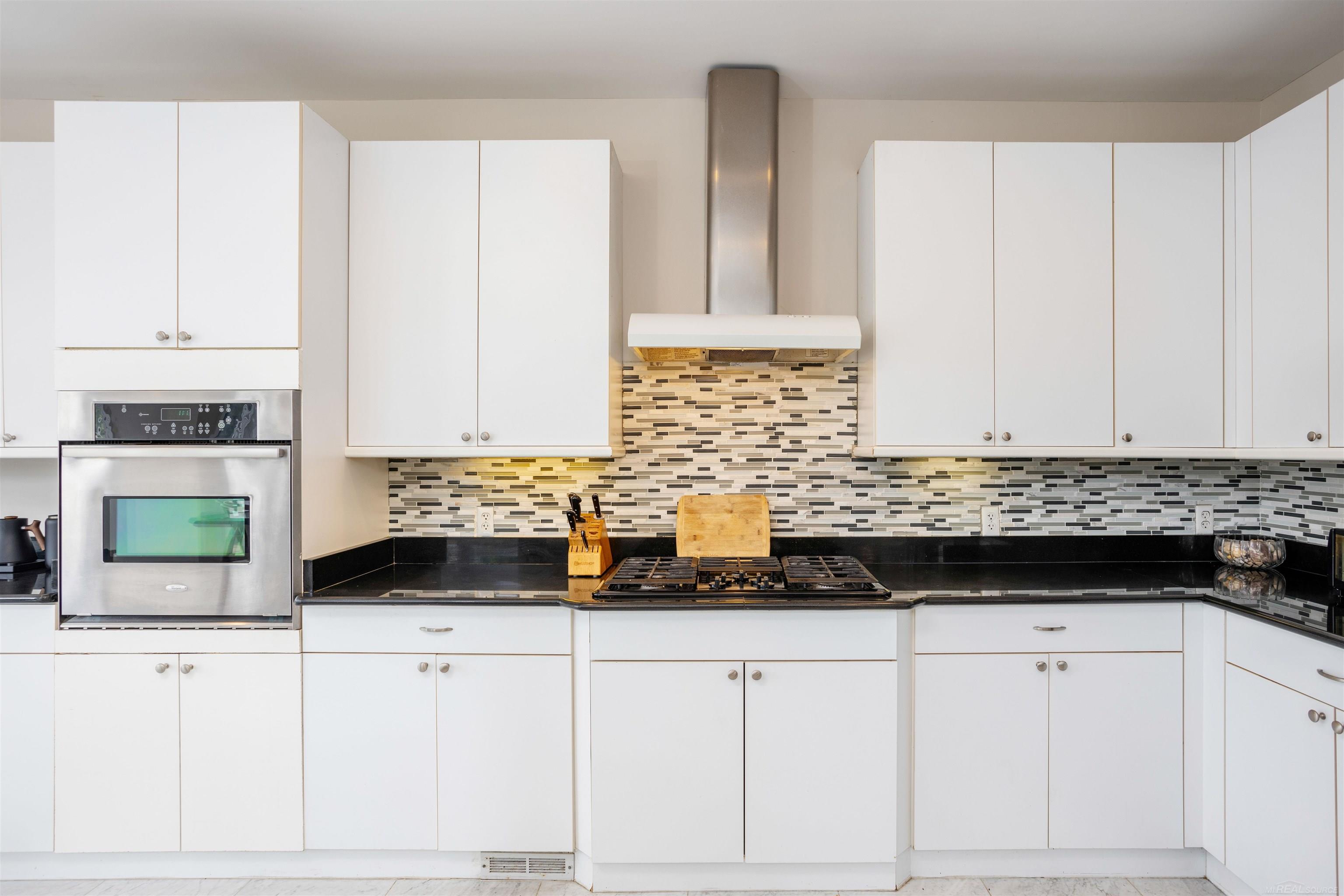 170 Keelson Drive