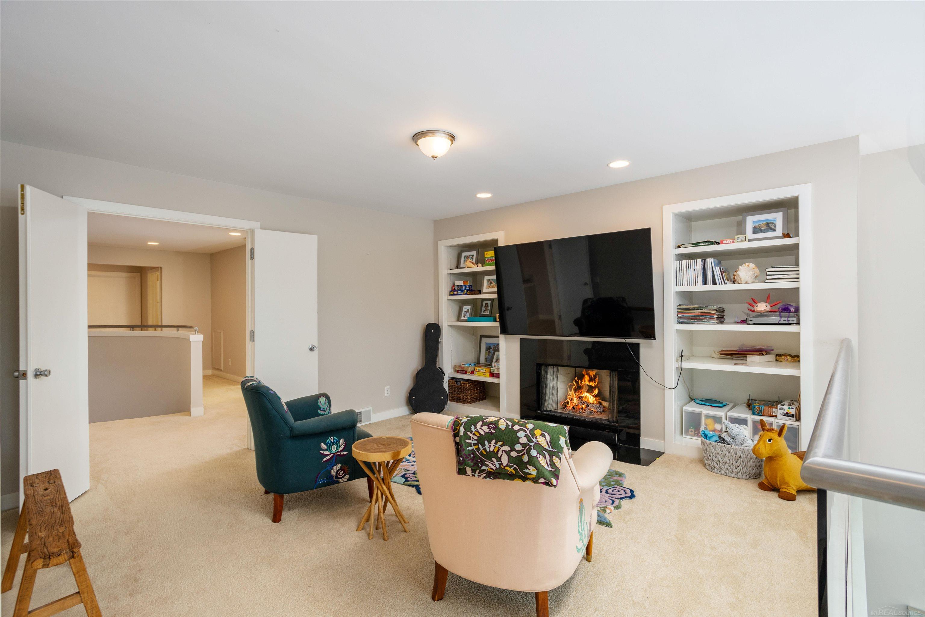 170 Keelson Drive