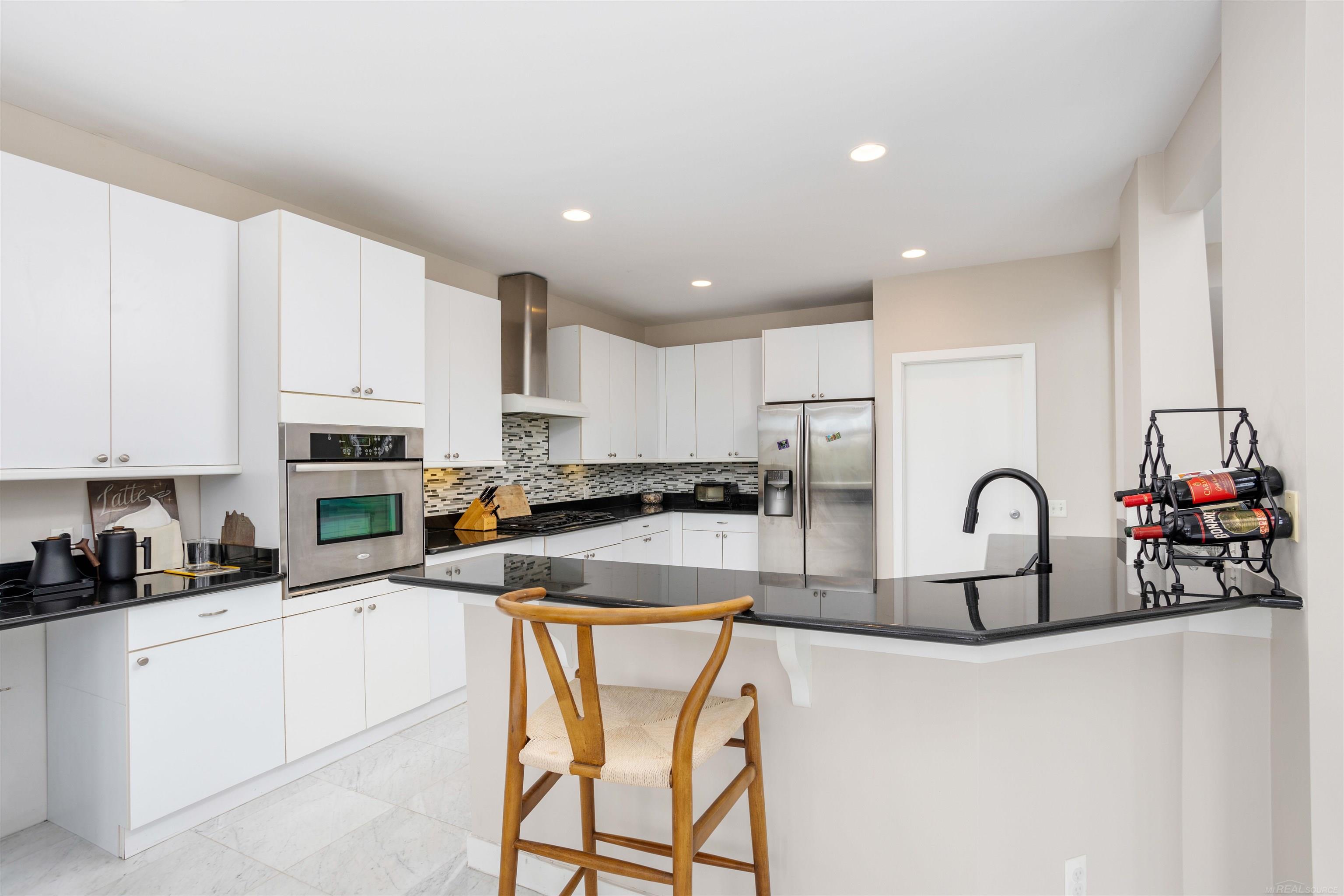 170 Keelson Drive