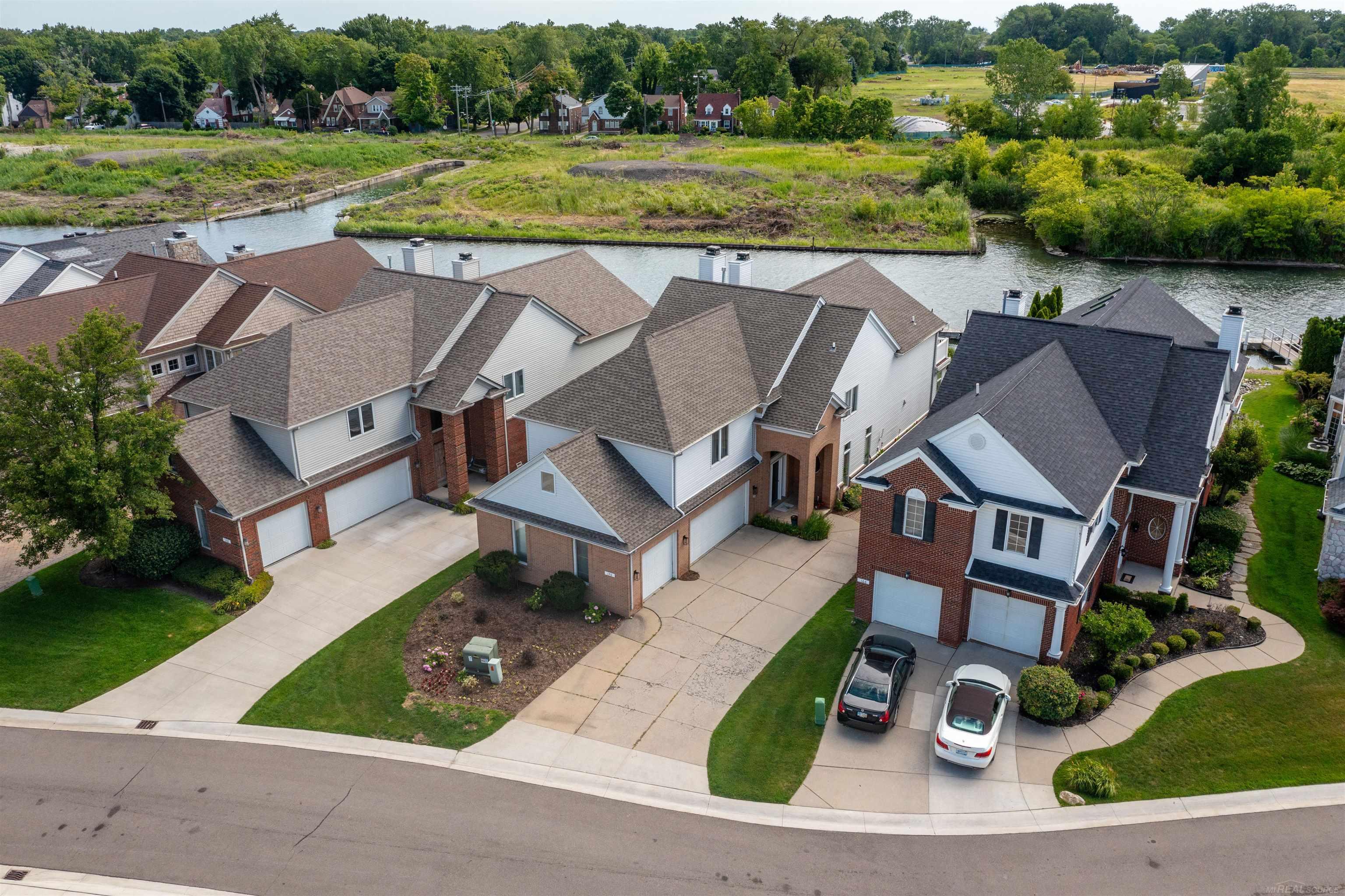 170 Keelson Drive