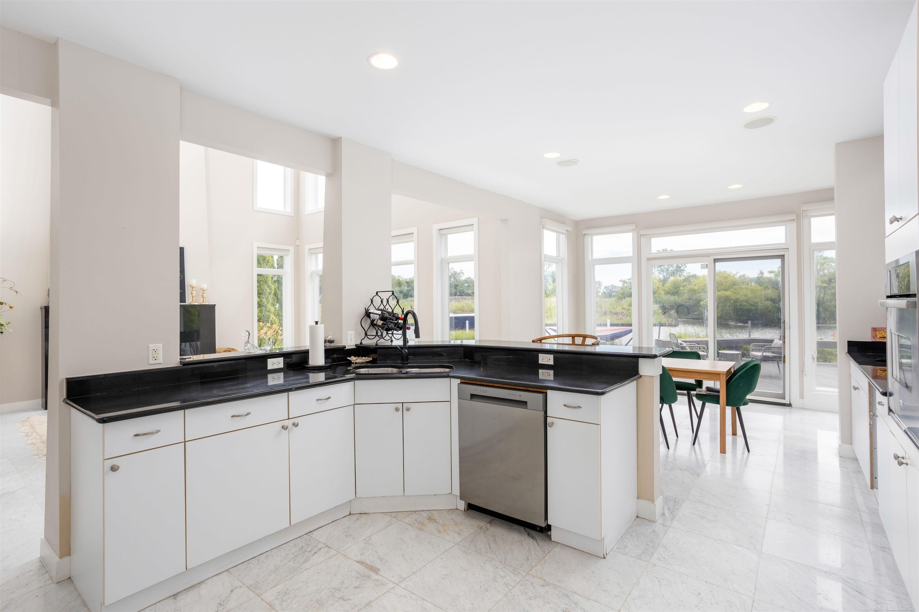 170 Keelson Drive