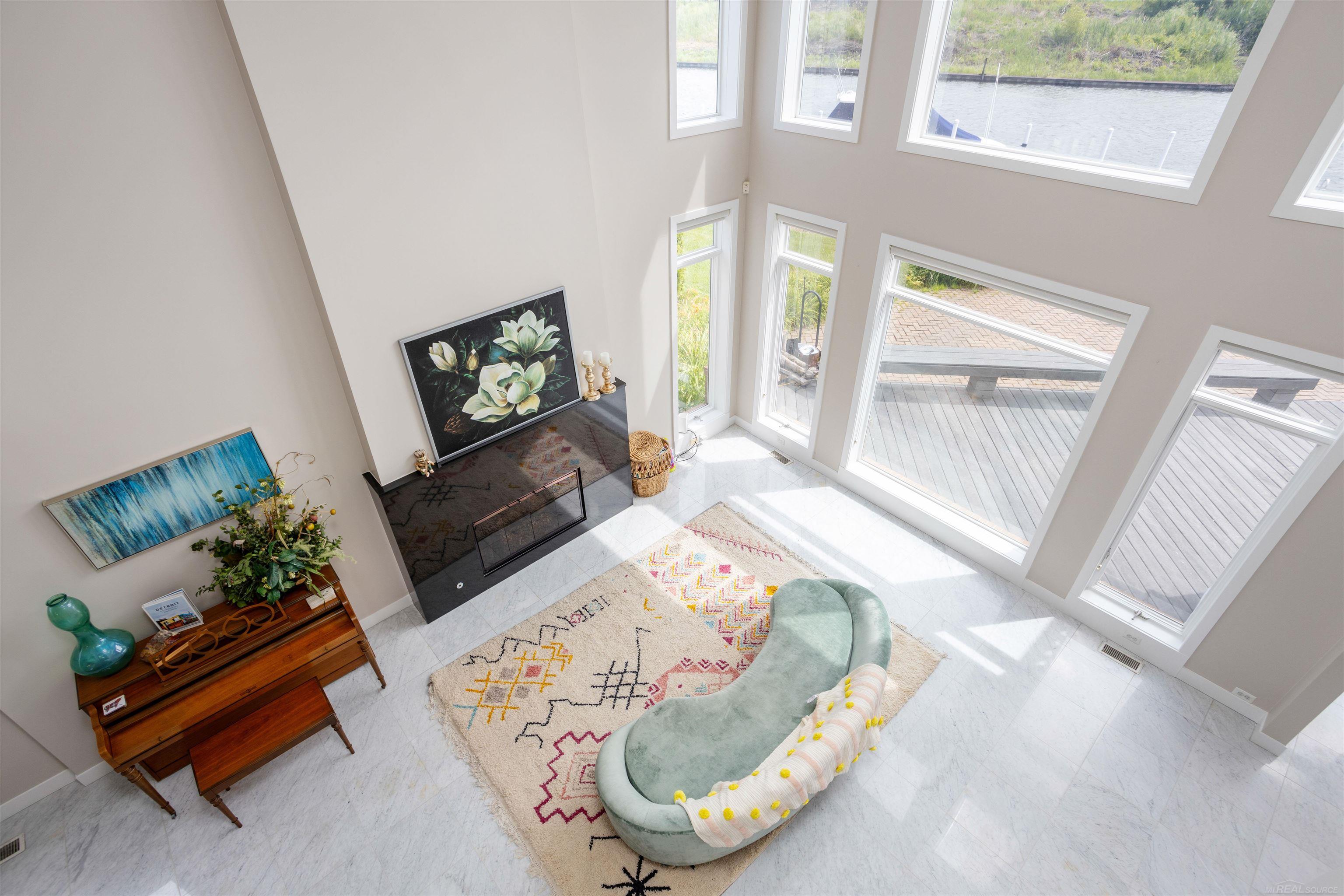 170 Keelson Drive