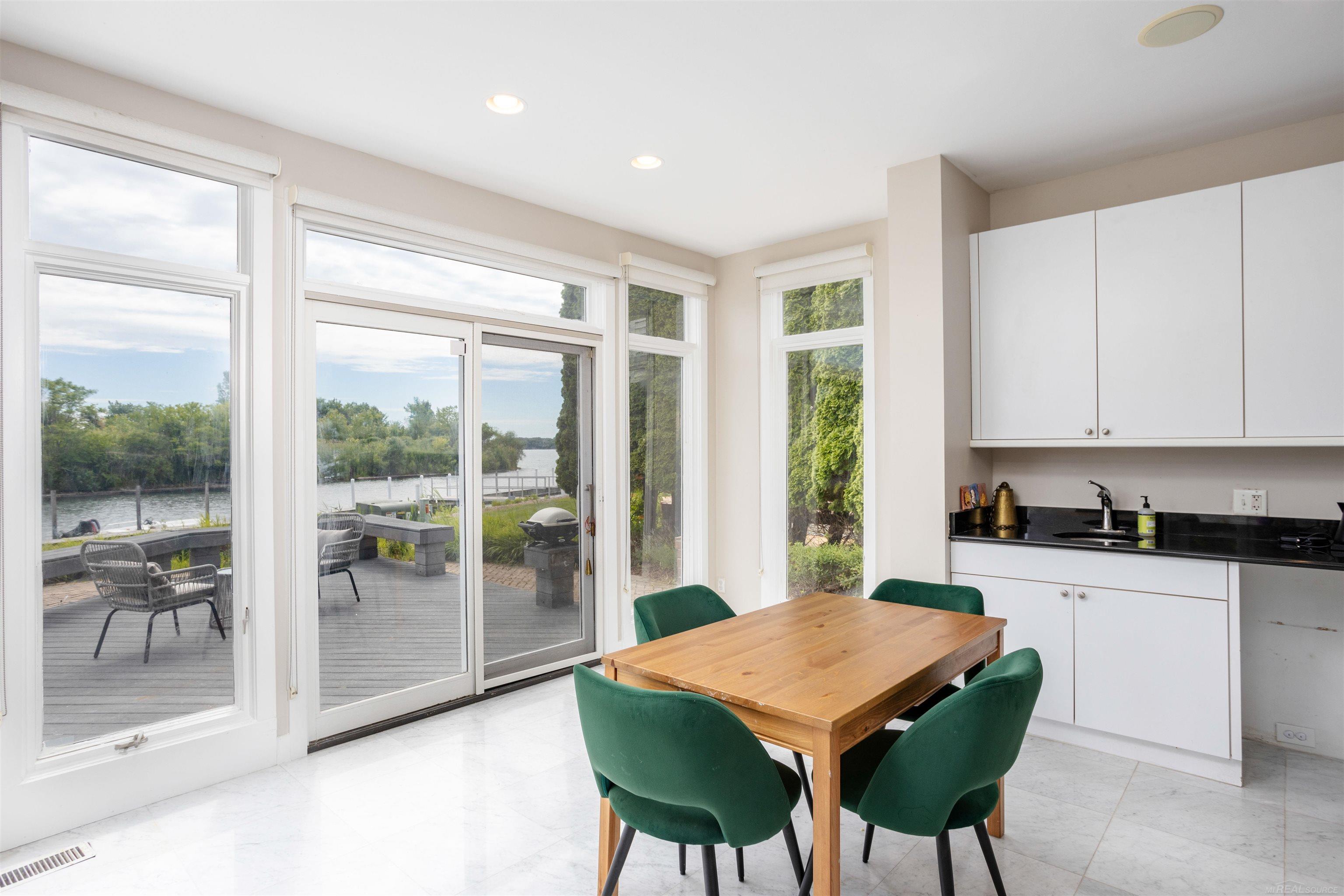 170 Keelson Drive