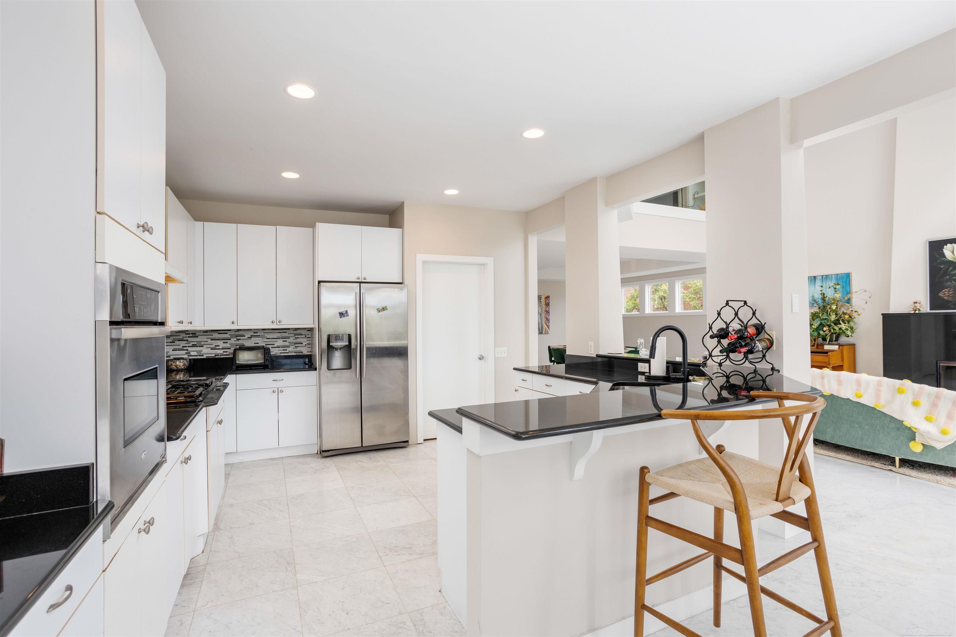 170 Keelson Drive