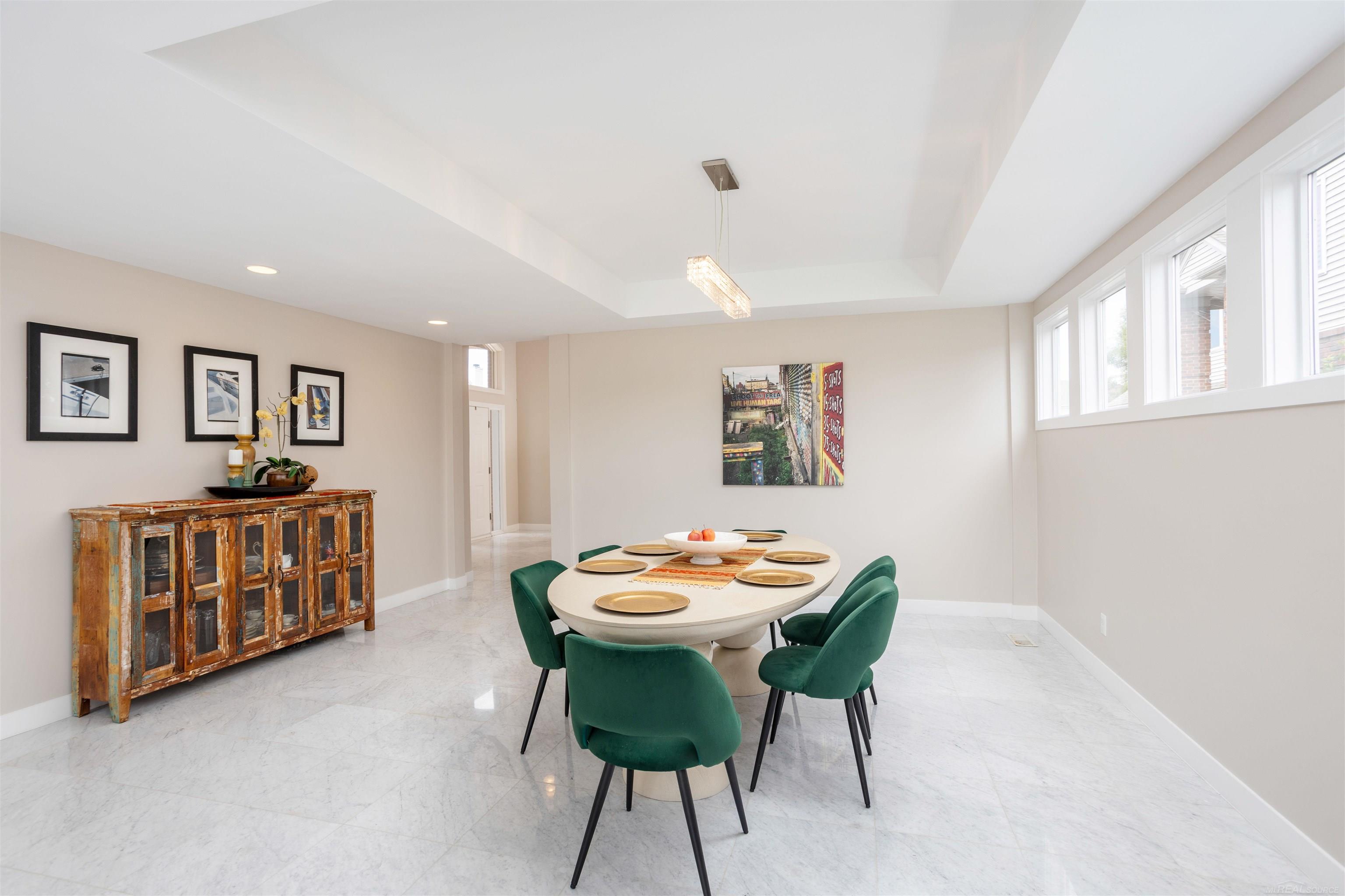 170 Keelson Drive