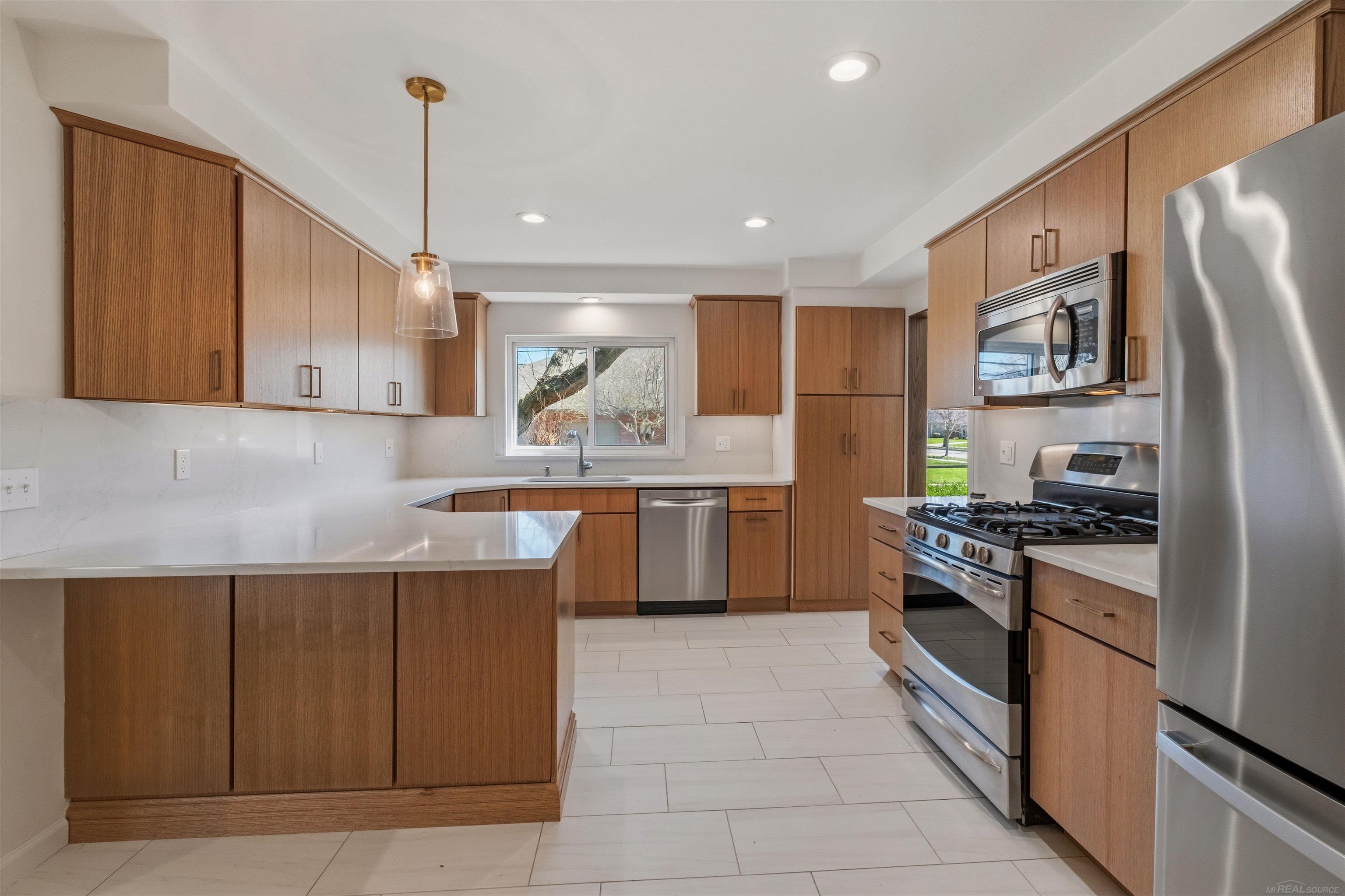 1040 N Renaud Road