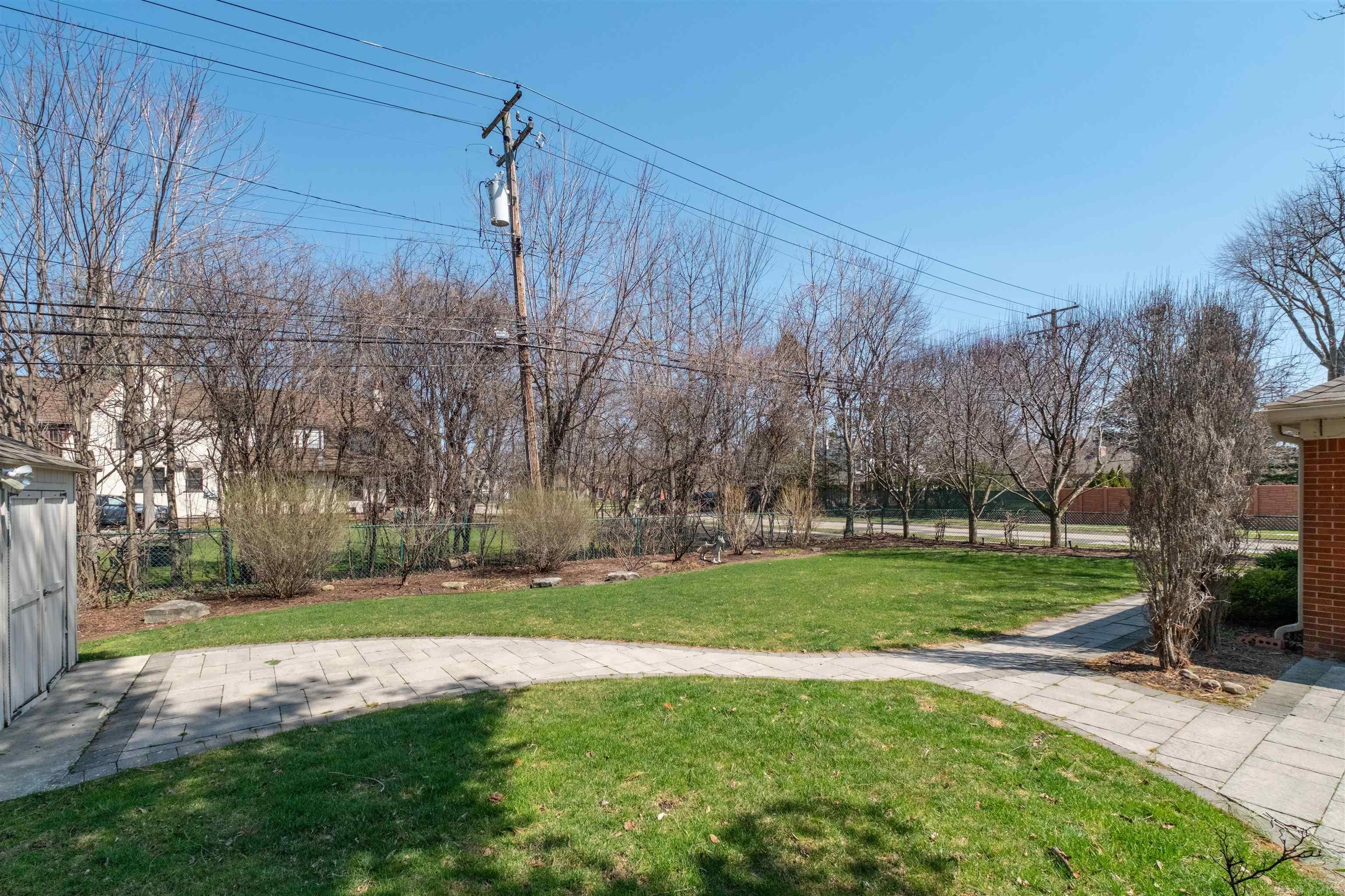 1040 N Renaud Road