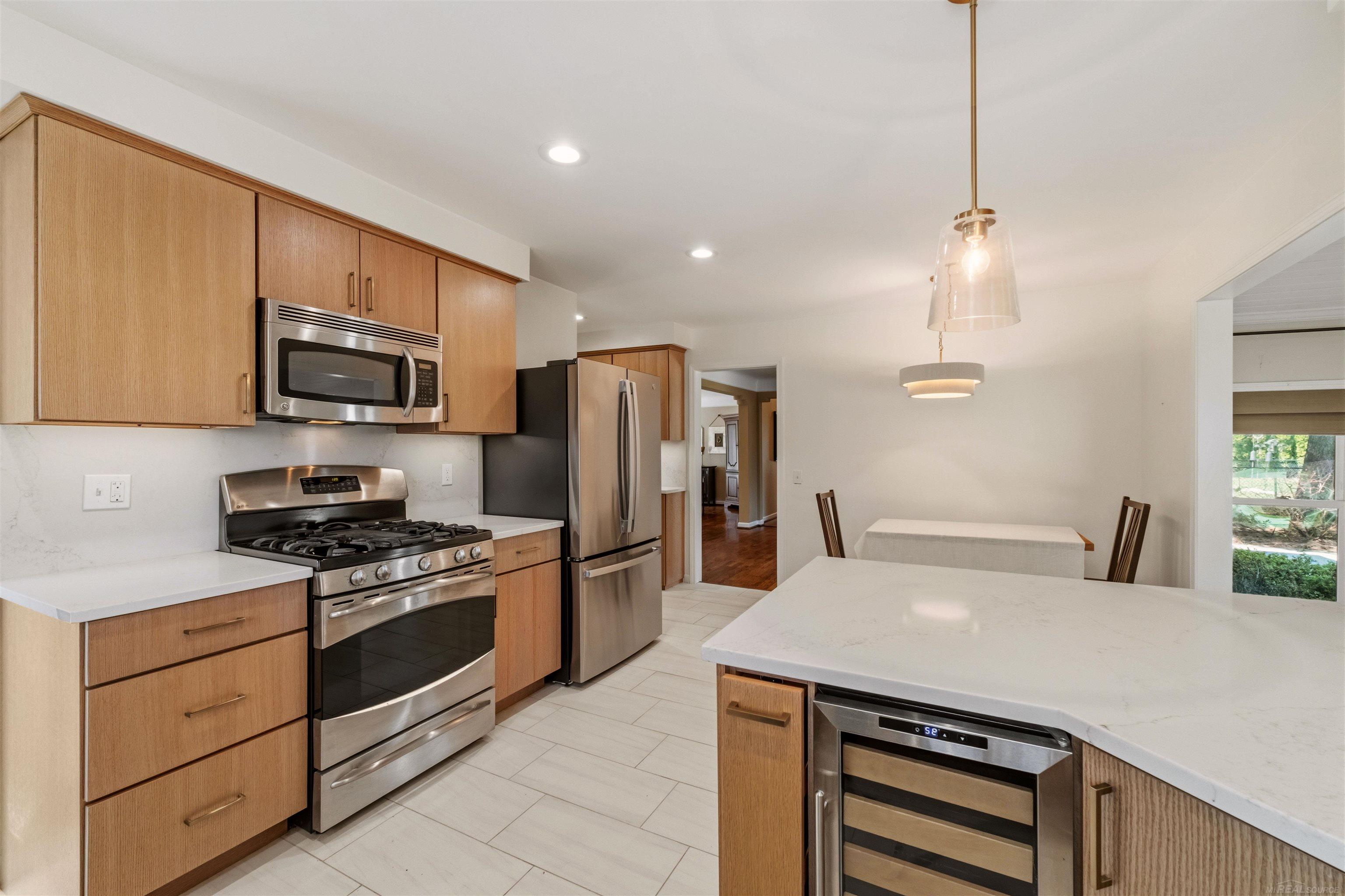 1040 N Renaud Road