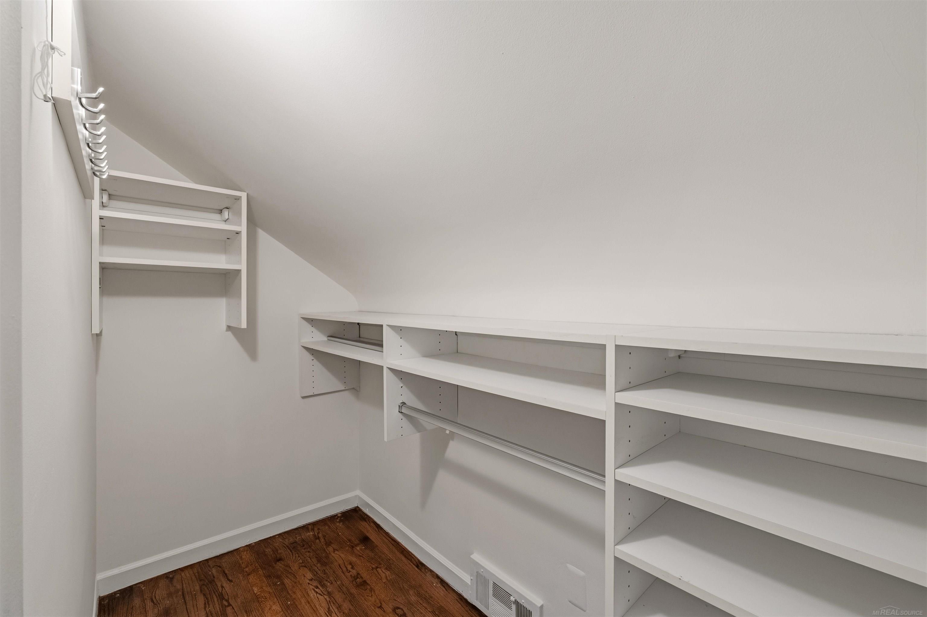 1040 N Renaud Road