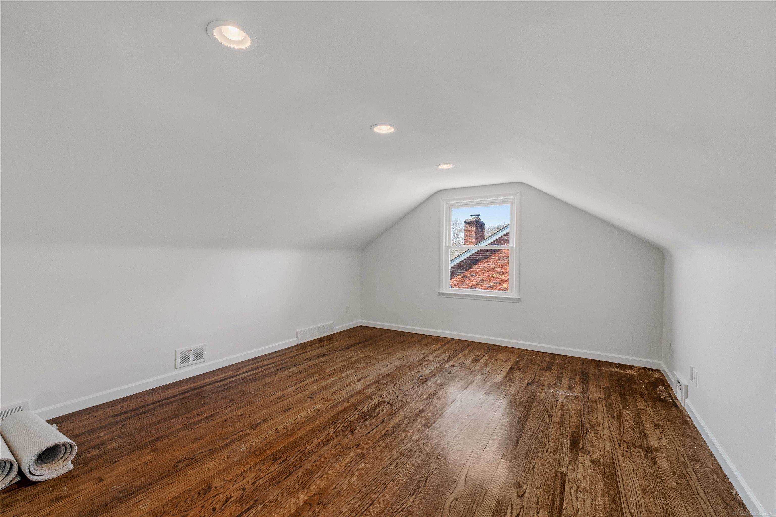 1040 N Renaud Road