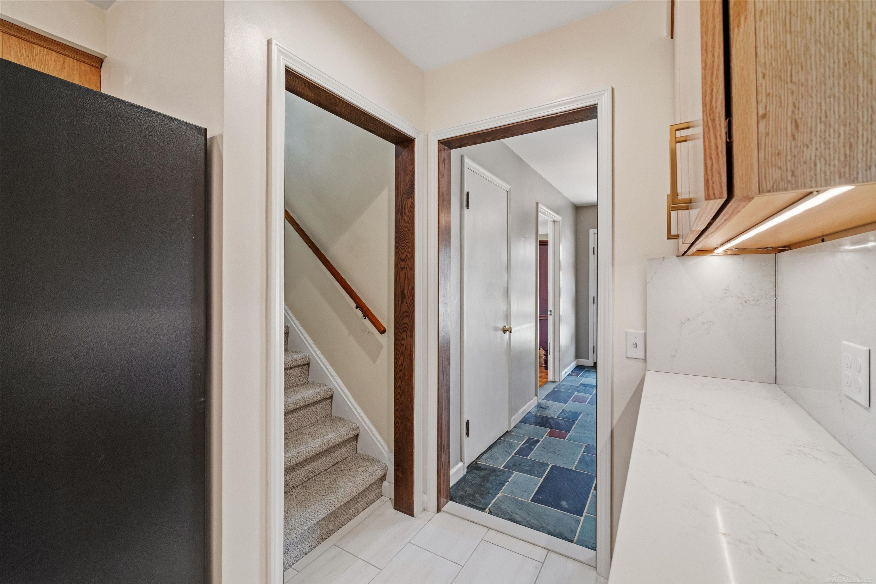 1040 N Renaud Road