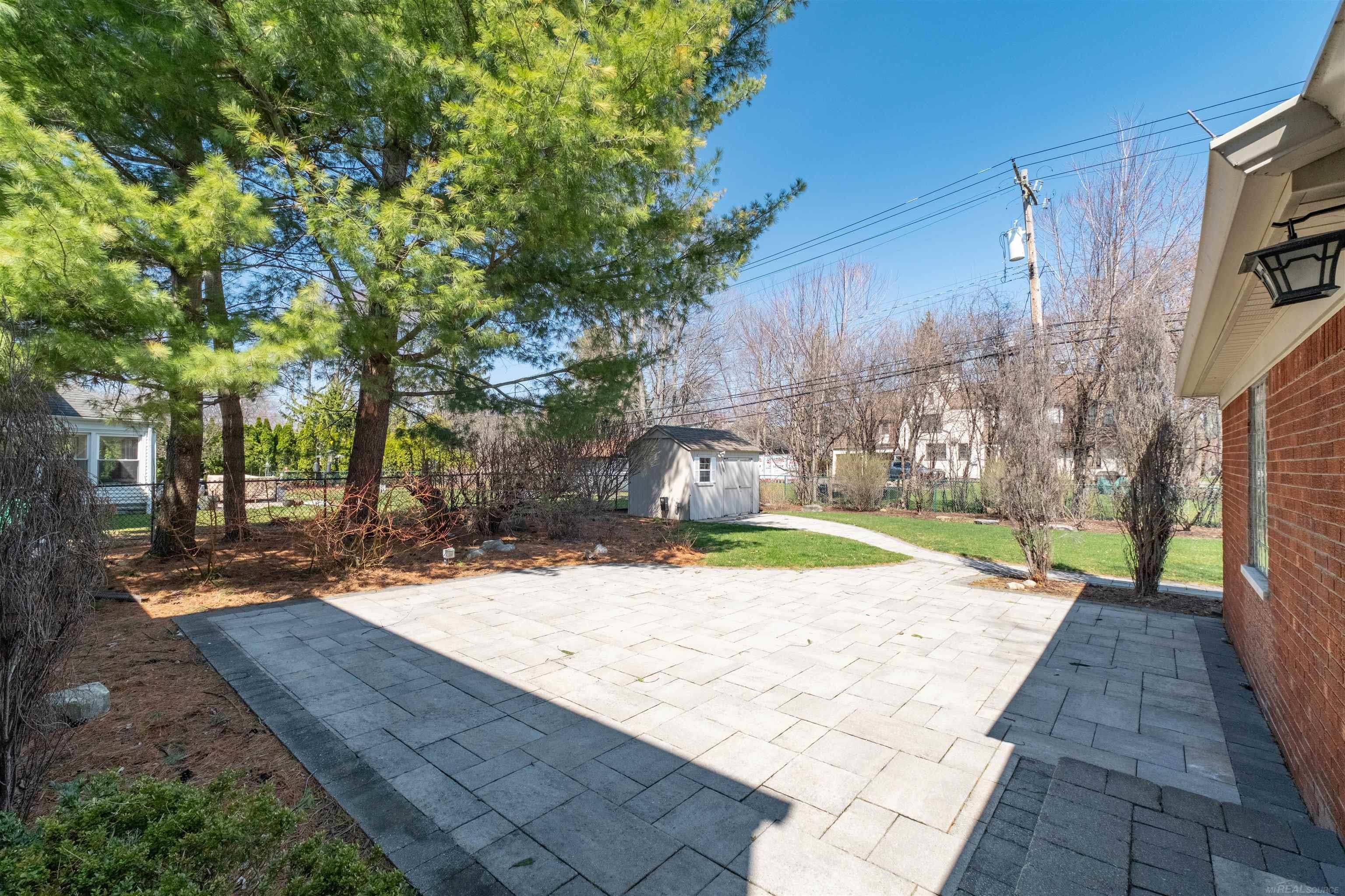 1040 N Renaud Road
