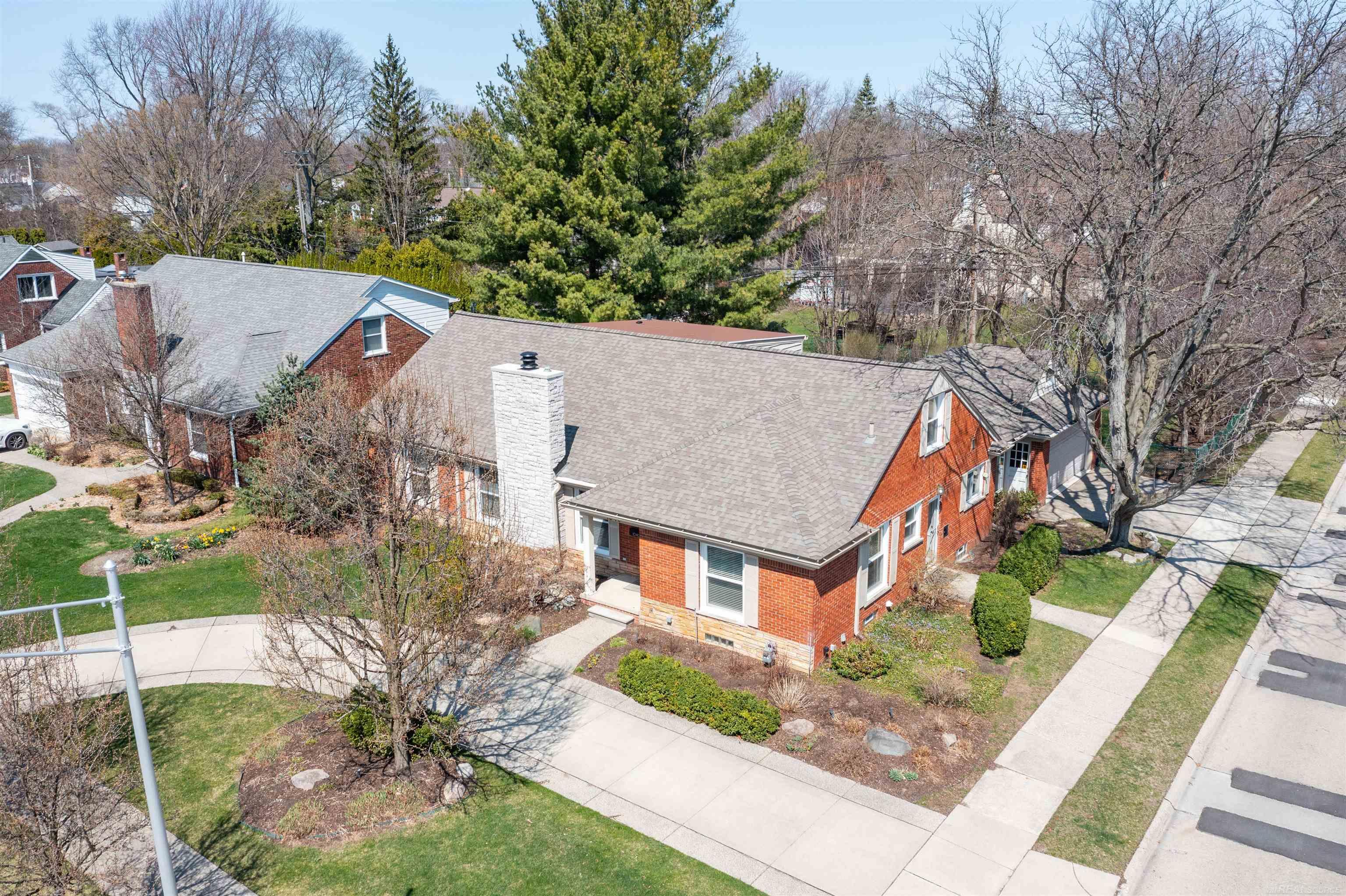 1040 N Renaud Road