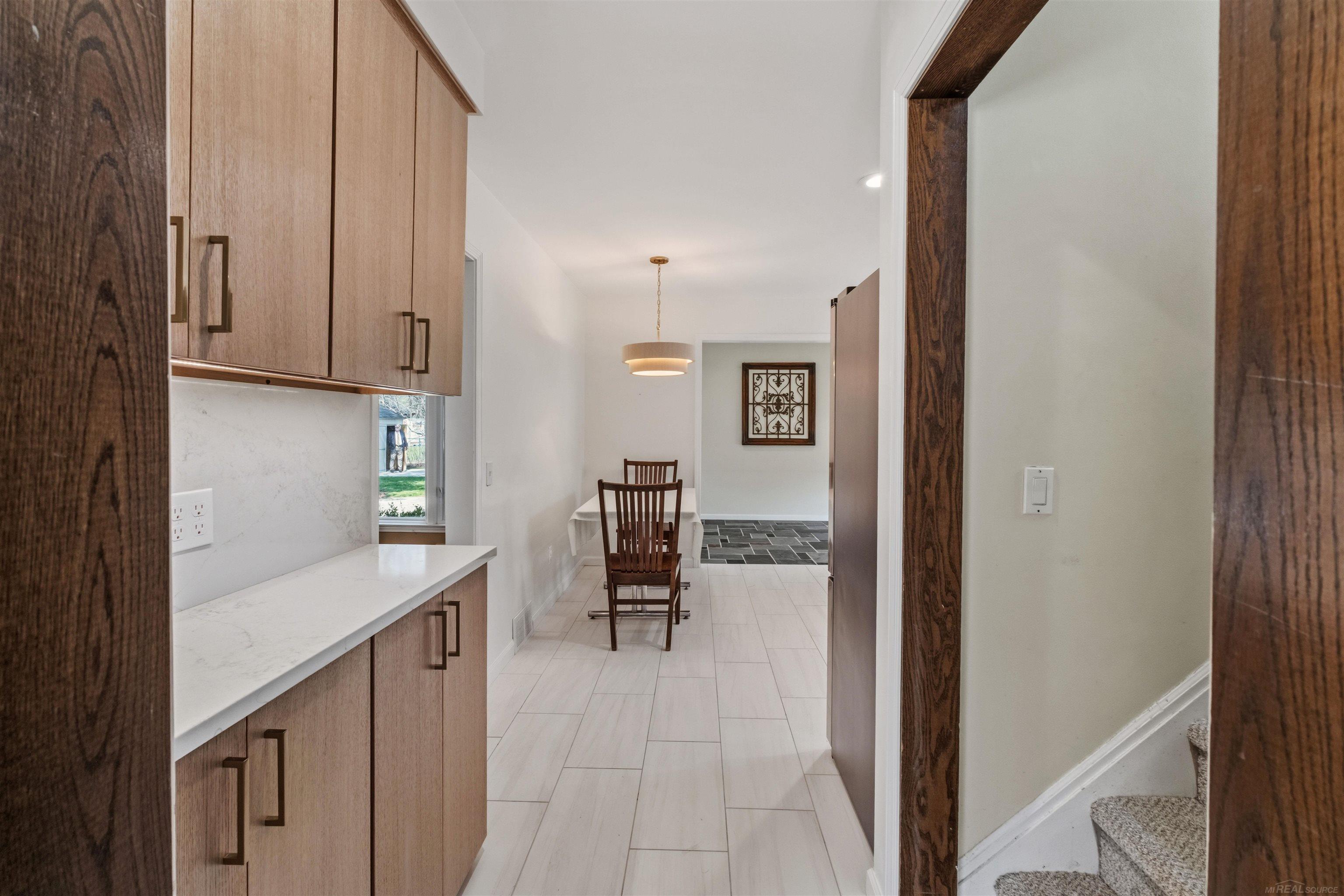 1040 N Renaud Road