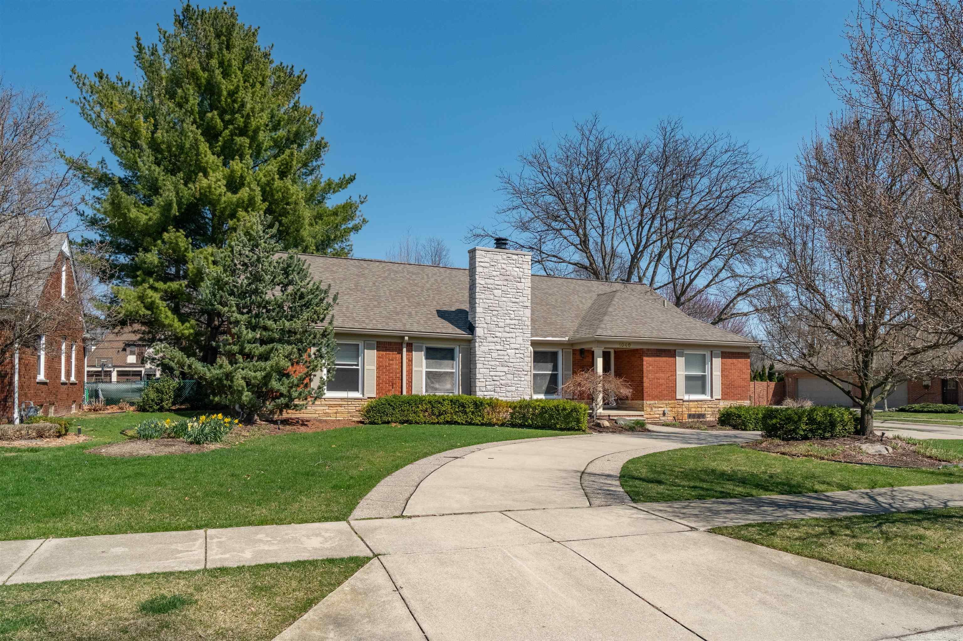 1040 N Renaud Road