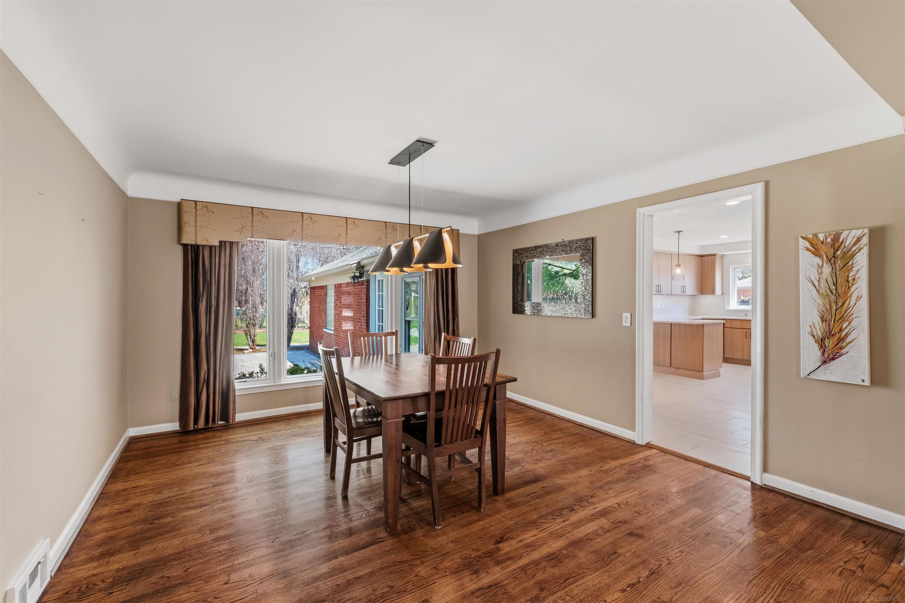 1040 N Renaud Road