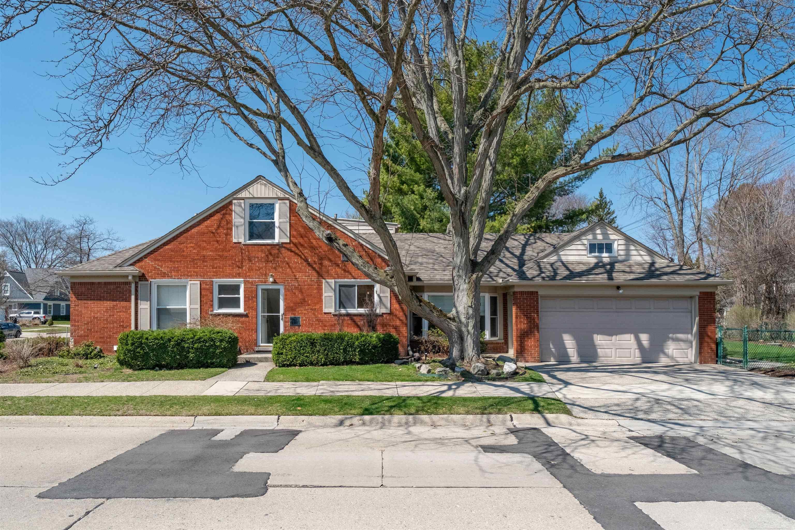 1040 N Renaud Road
