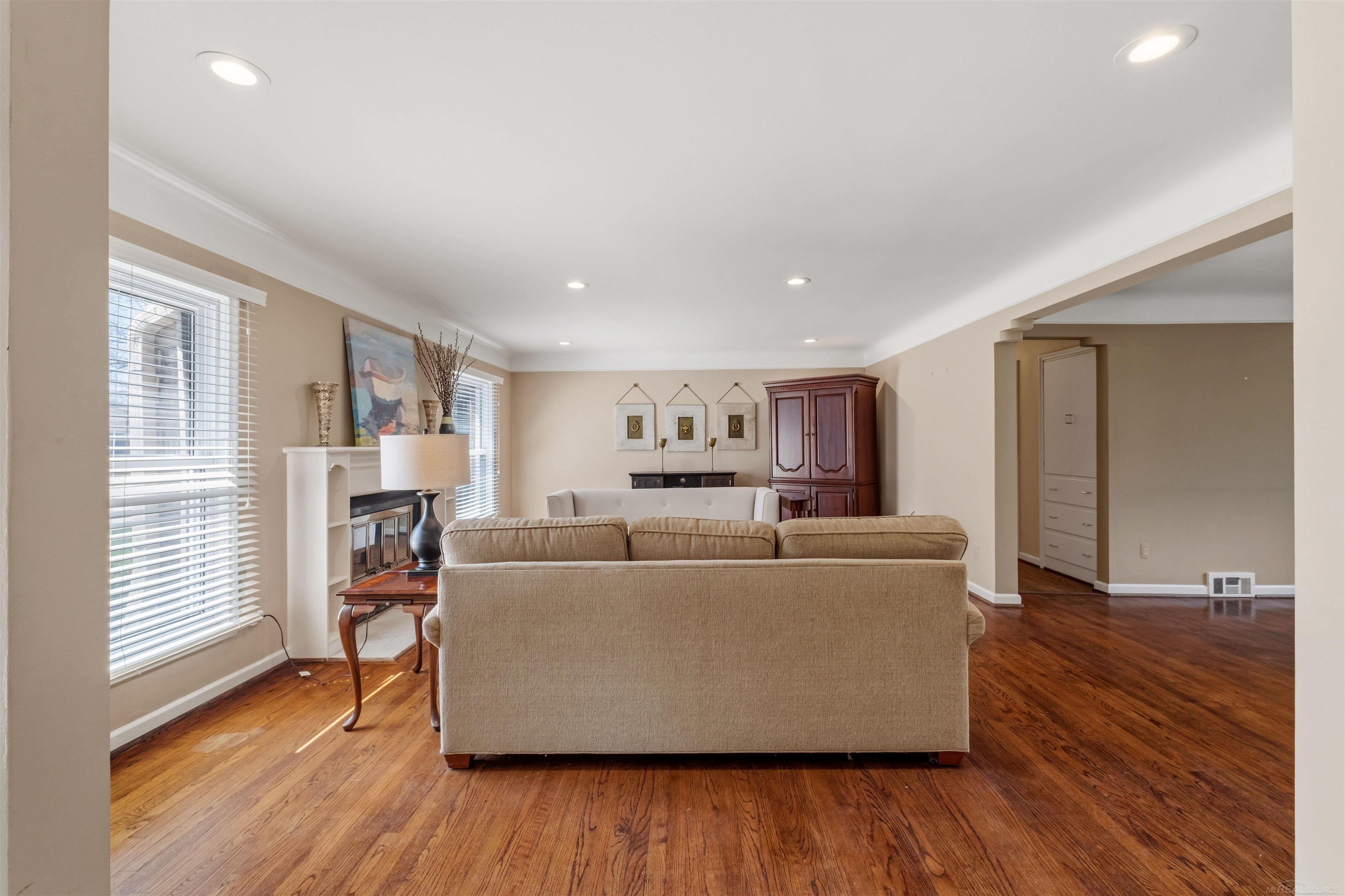 1040 N Renaud Road
