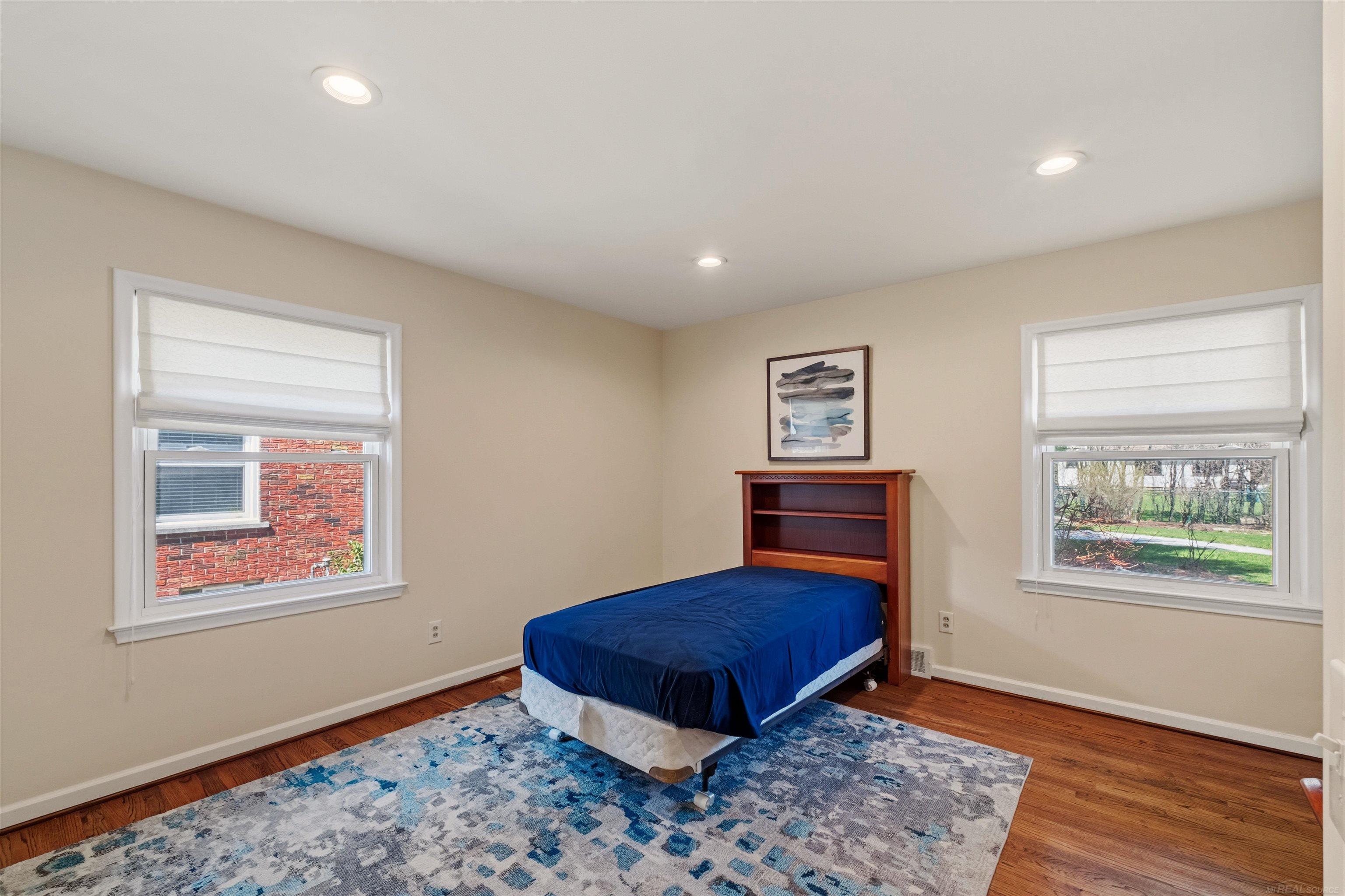 1040 N Renaud Road