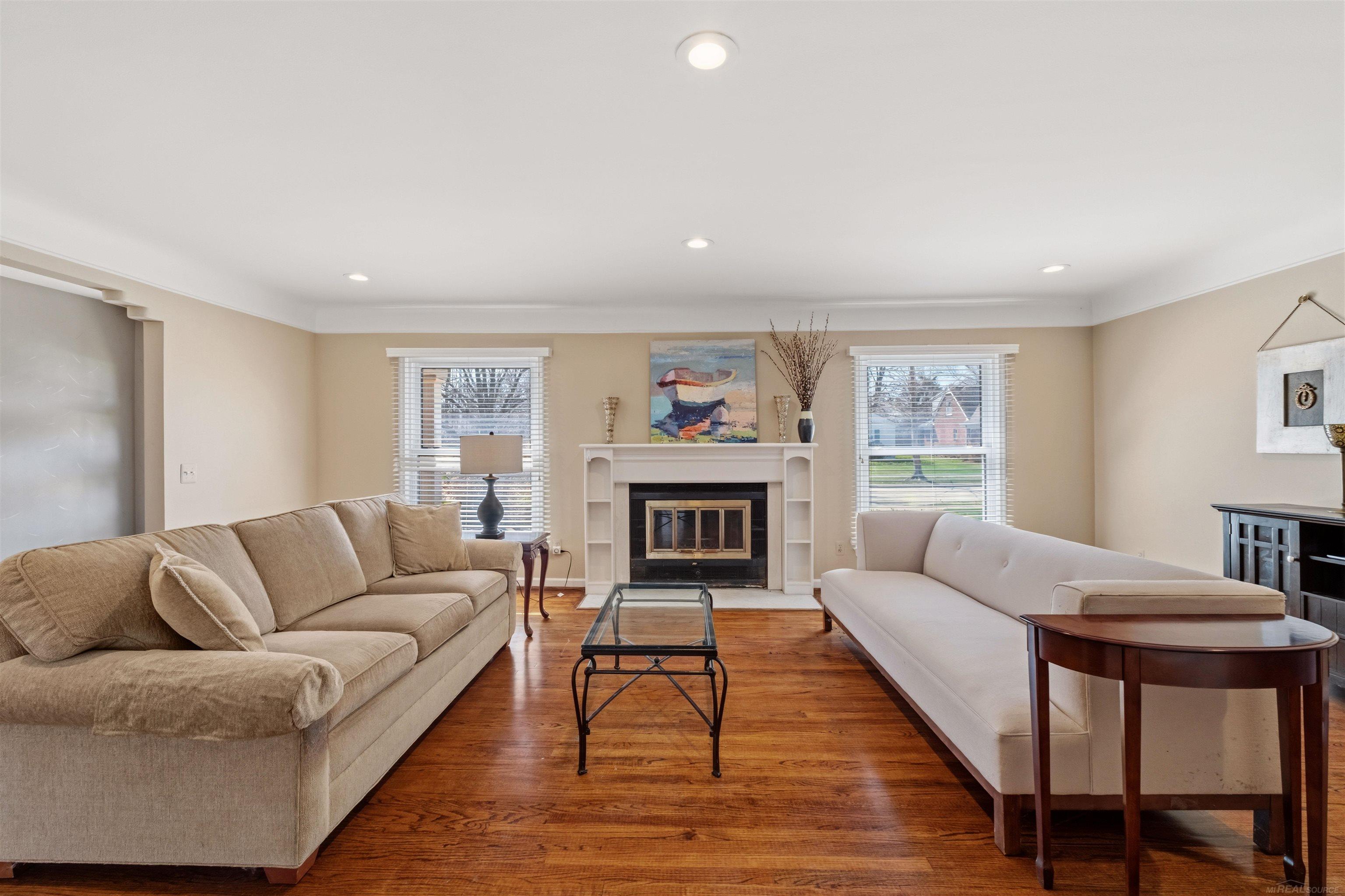 1040 N Renaud Road