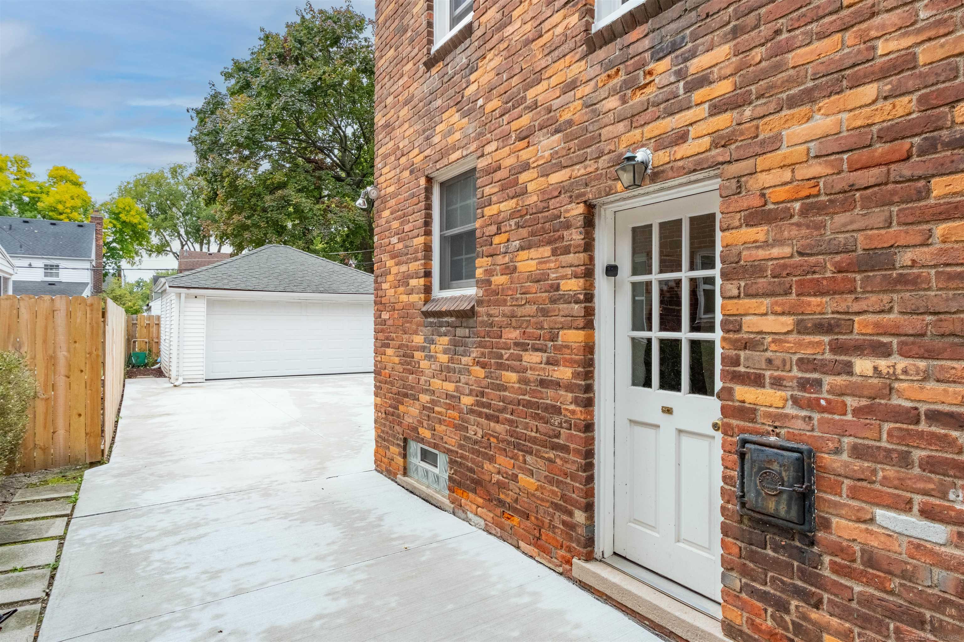 409 Madison Street