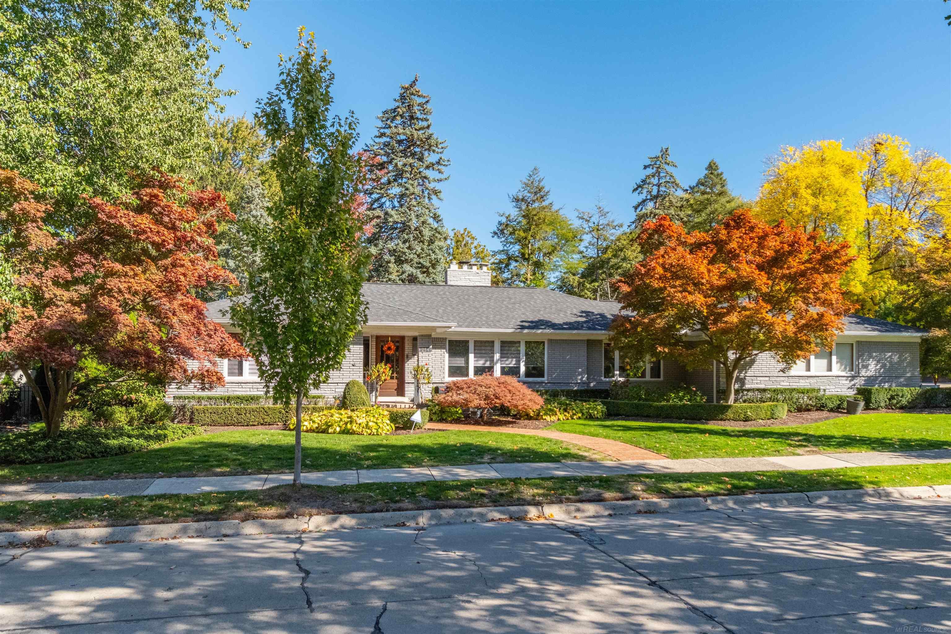 254 Stephens Rd Road Grosse Pointe Farms MI