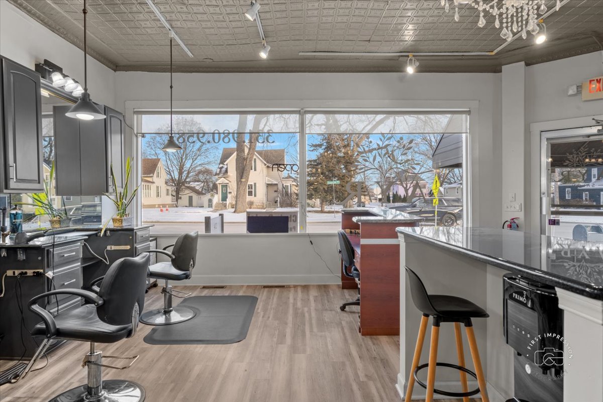 402-404 Anderson Boulevard