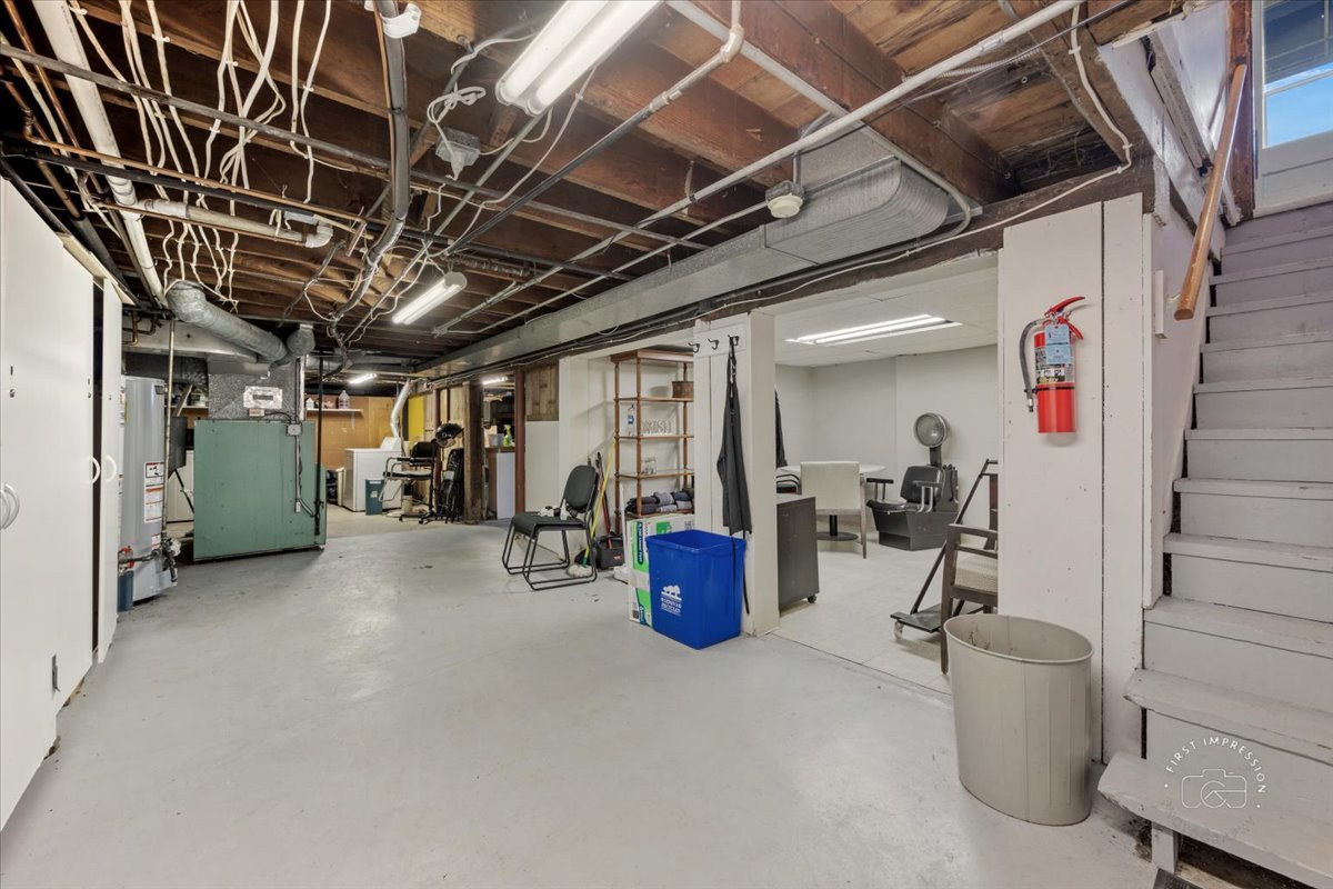 402-404 Anderson Boulevard