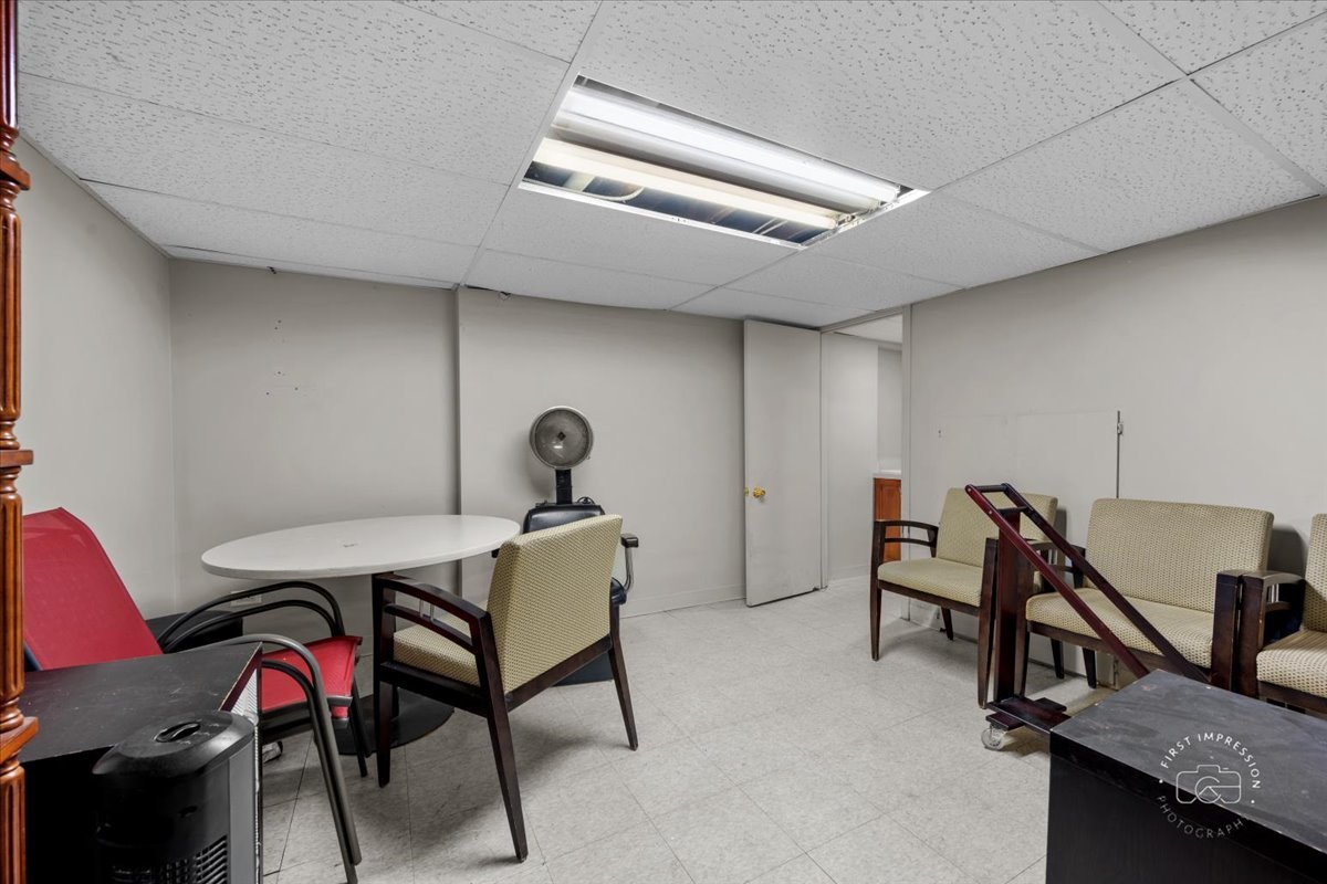 402-404 Anderson Boulevard