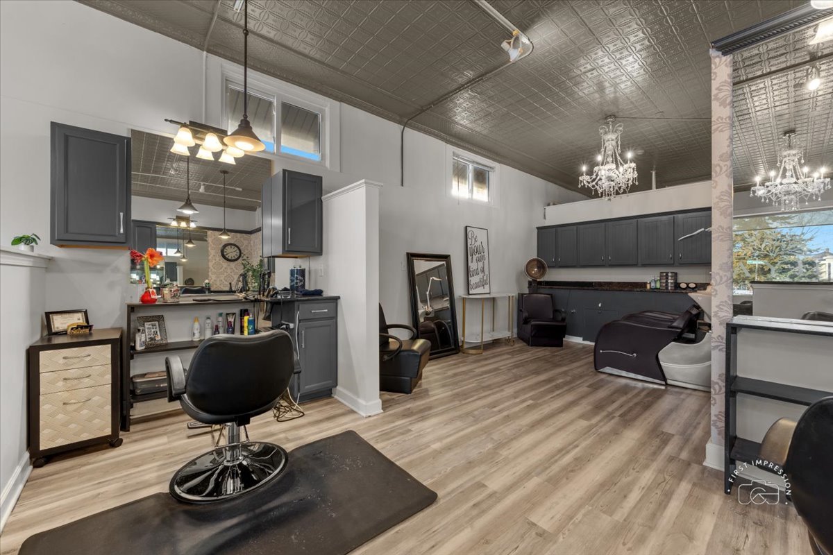 402-404 Anderson Boulevard