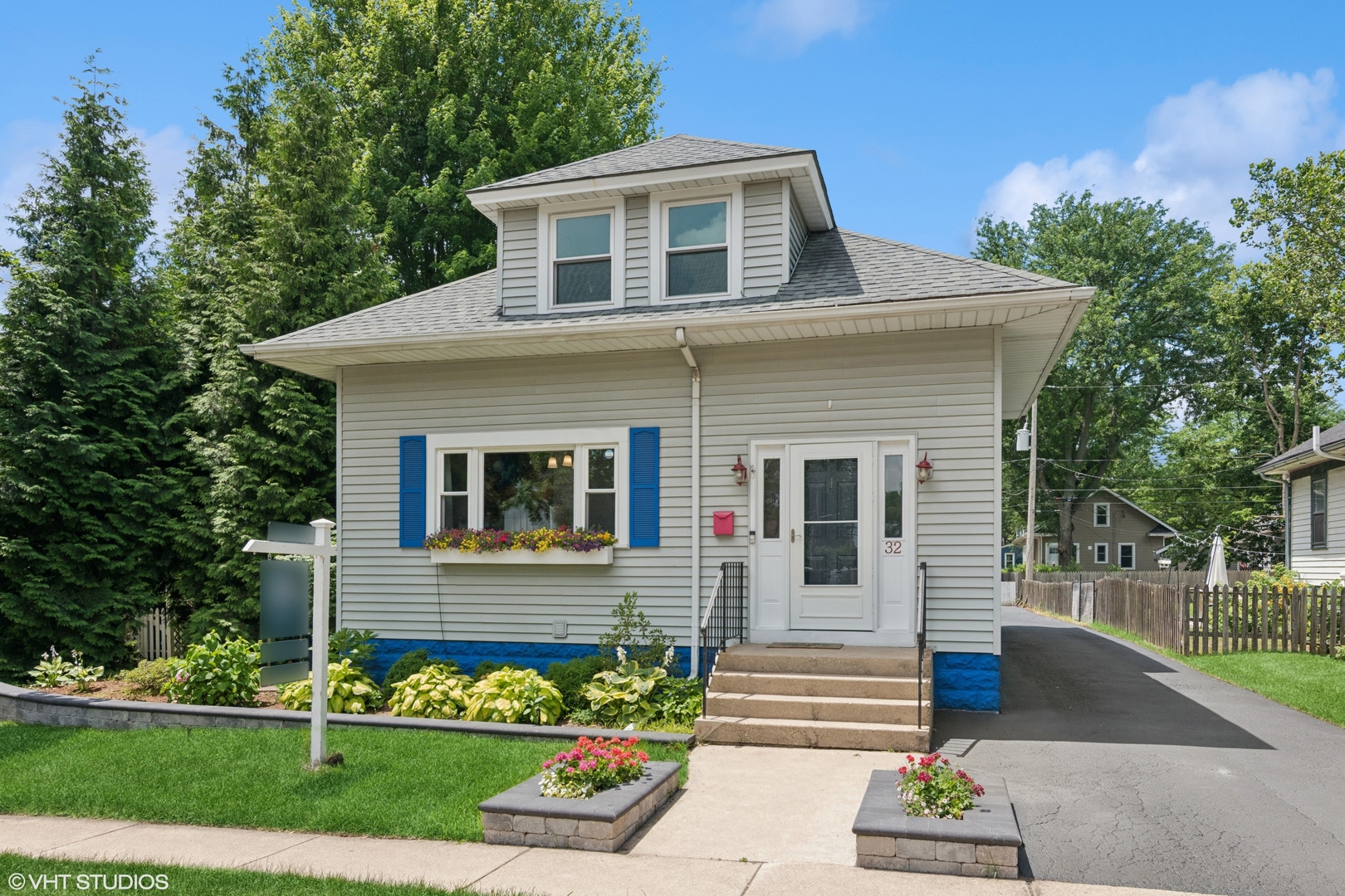 32 Anderson Boulevard