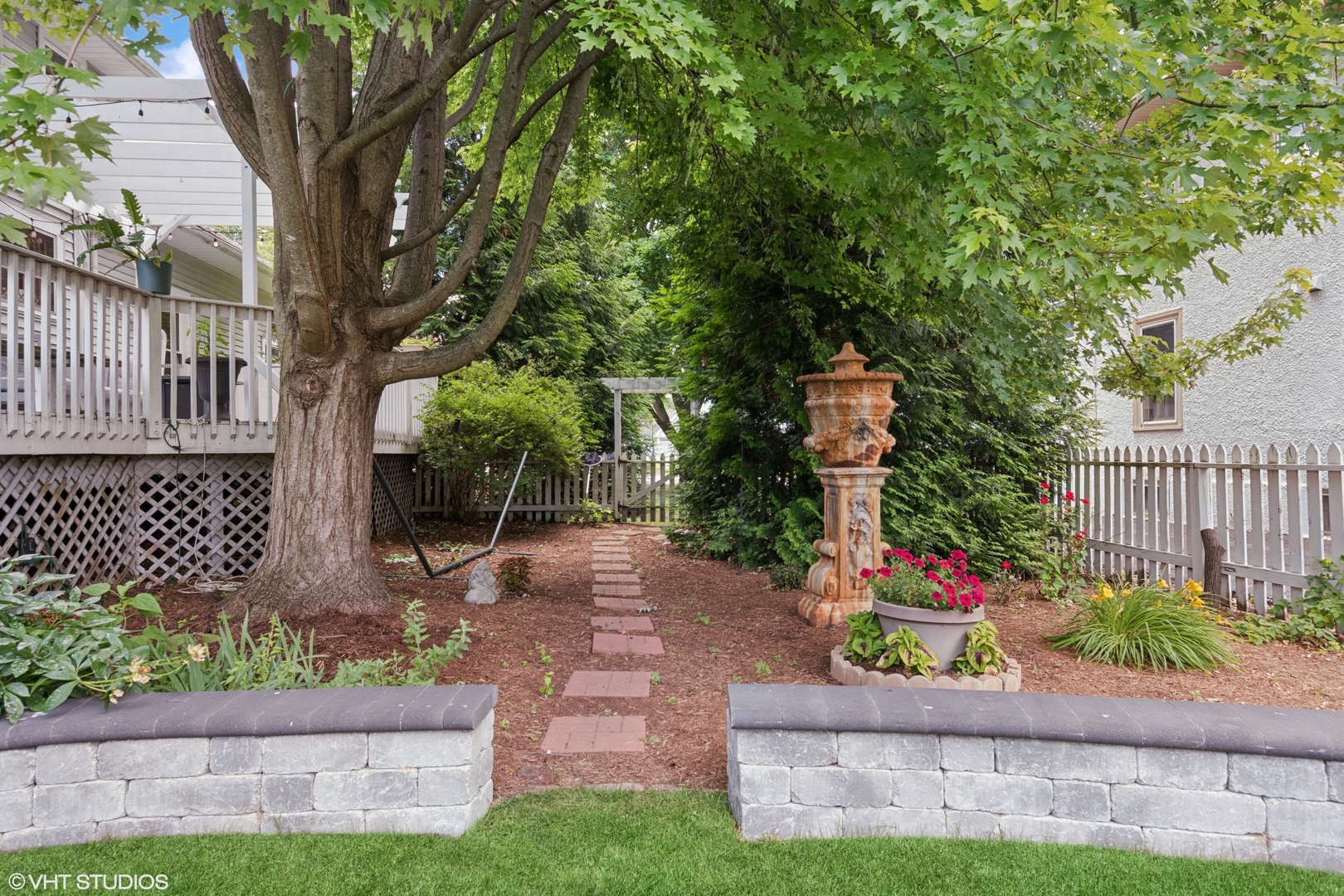32 Anderson Boulevard