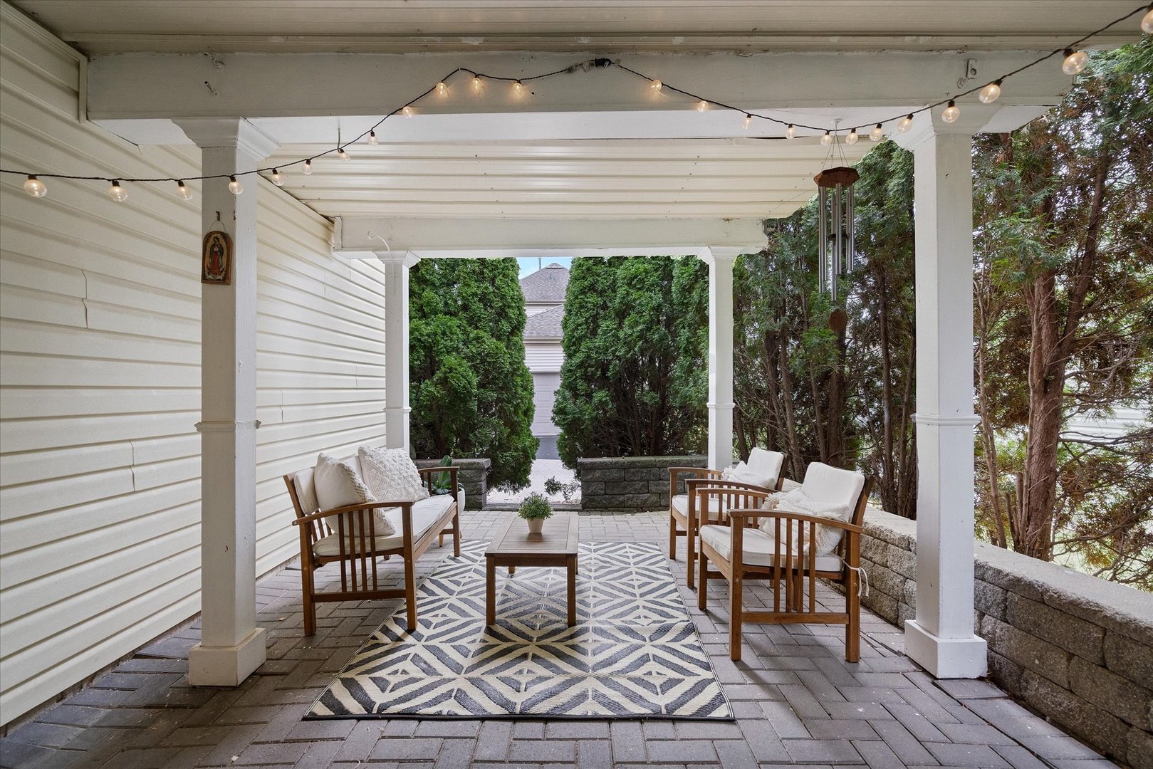 0N553 Armstrong Lane