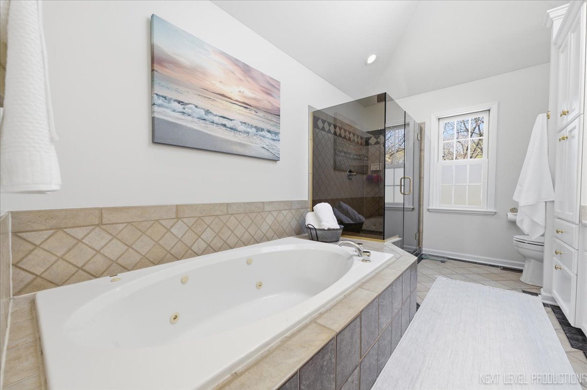 1601 King Edward Avenue