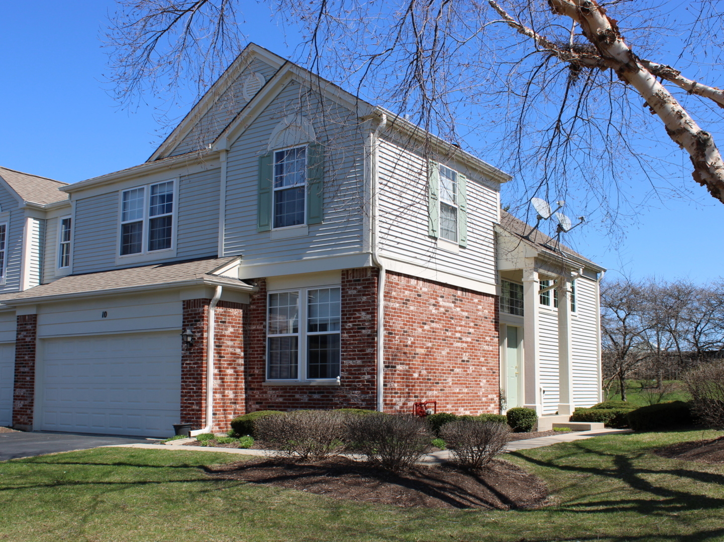 10 Parkside Court Unit: 10