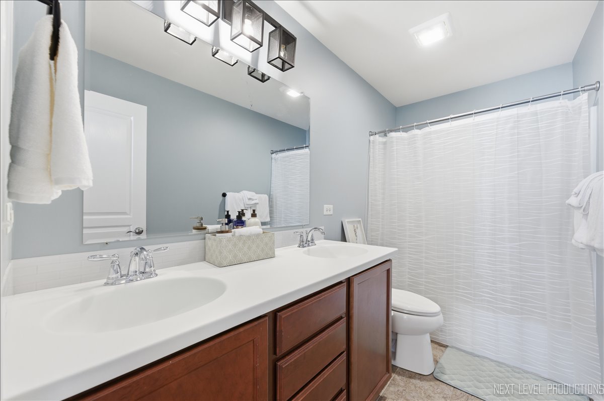 1142 Midnight Place