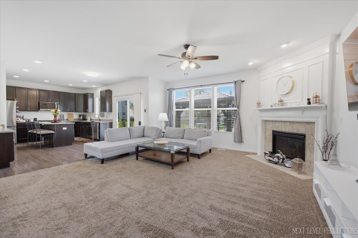 2427 Emerald Lane