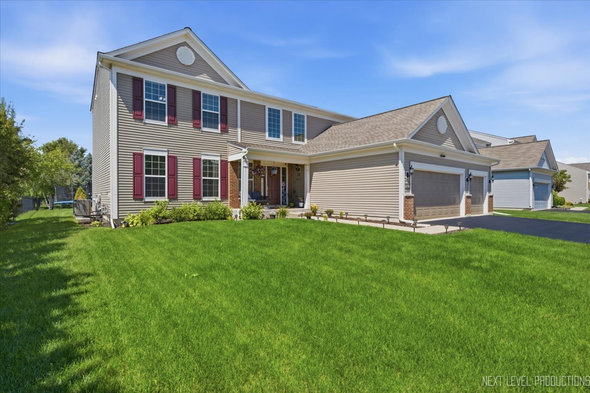 2427 Emerald Lane