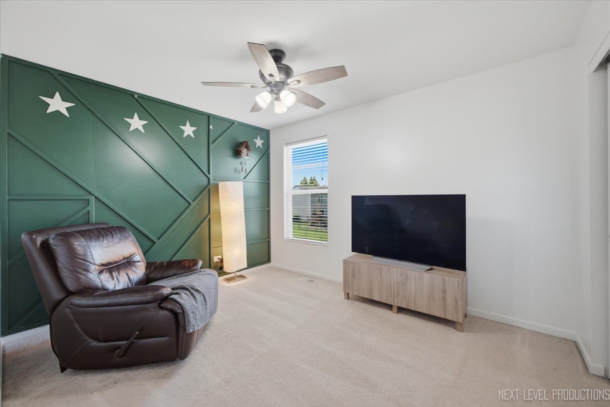 2427 Emerald Lane