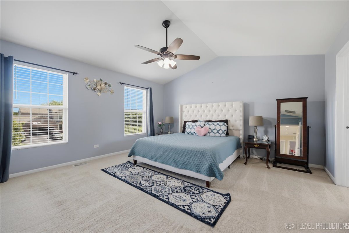 2427 Emerald Lane