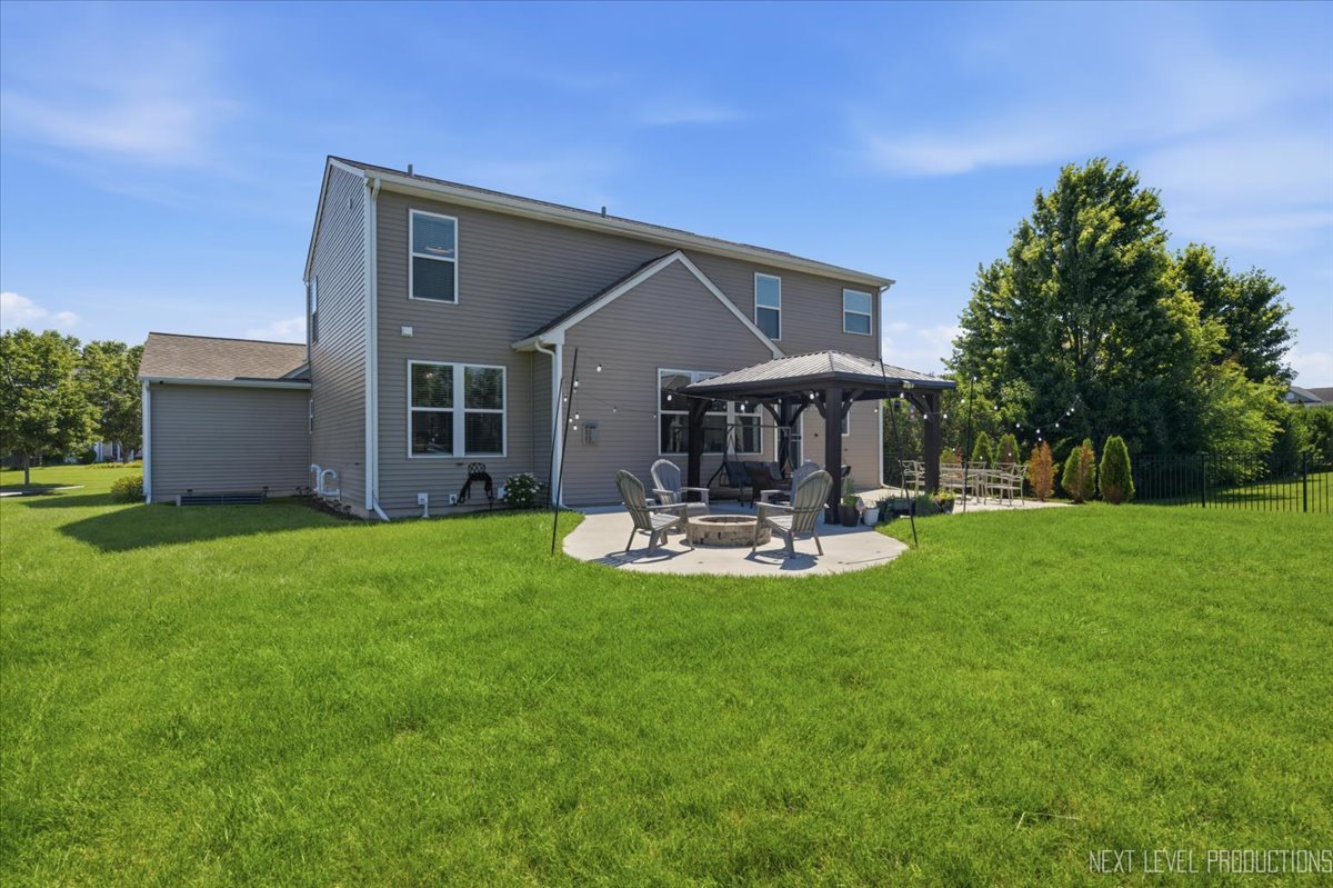 2427 Emerald Lane