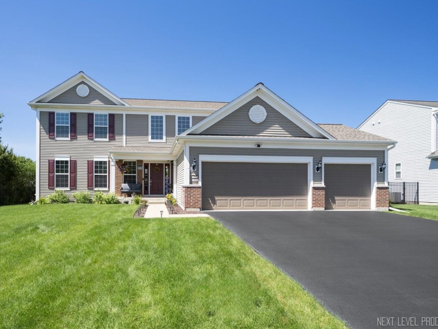 2427 Emerald Lane