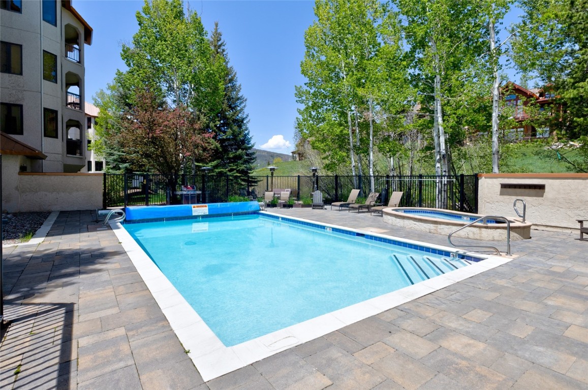 2800 Eagleridge DRIVE B2