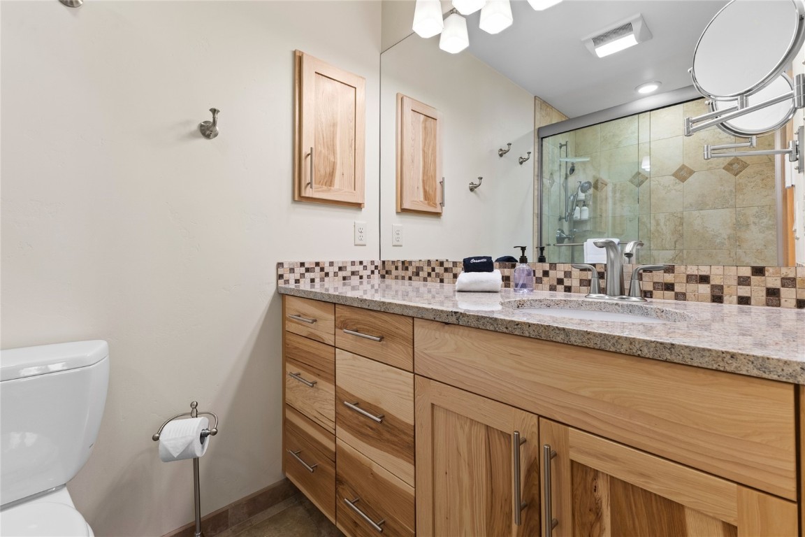 2800 Eagleridge DRIVE B2