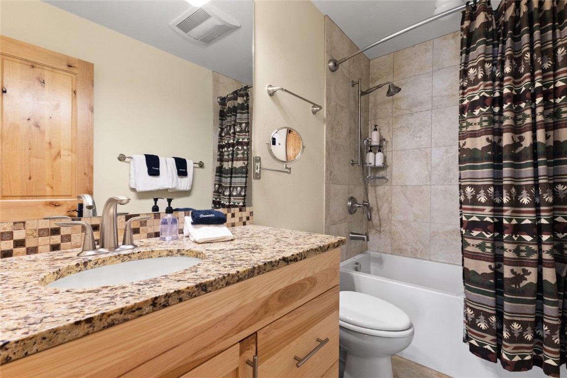 2800 Eagleridge DRIVE B2