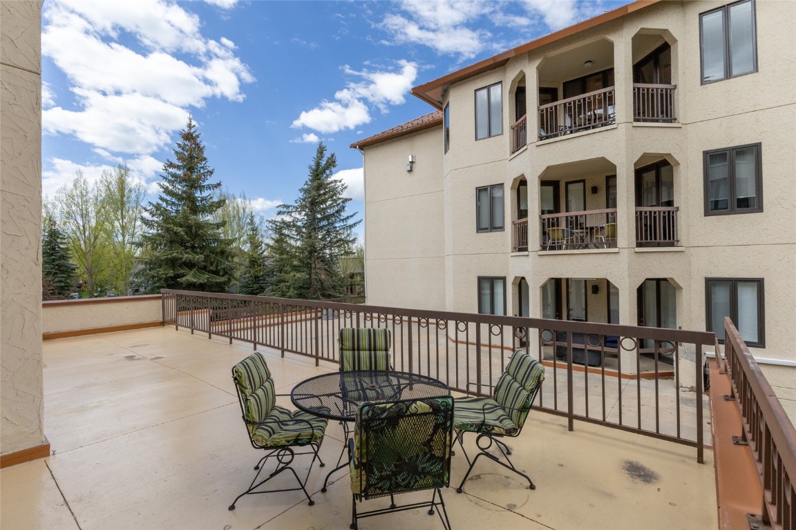 2800 Eagleridge DRIVE B2