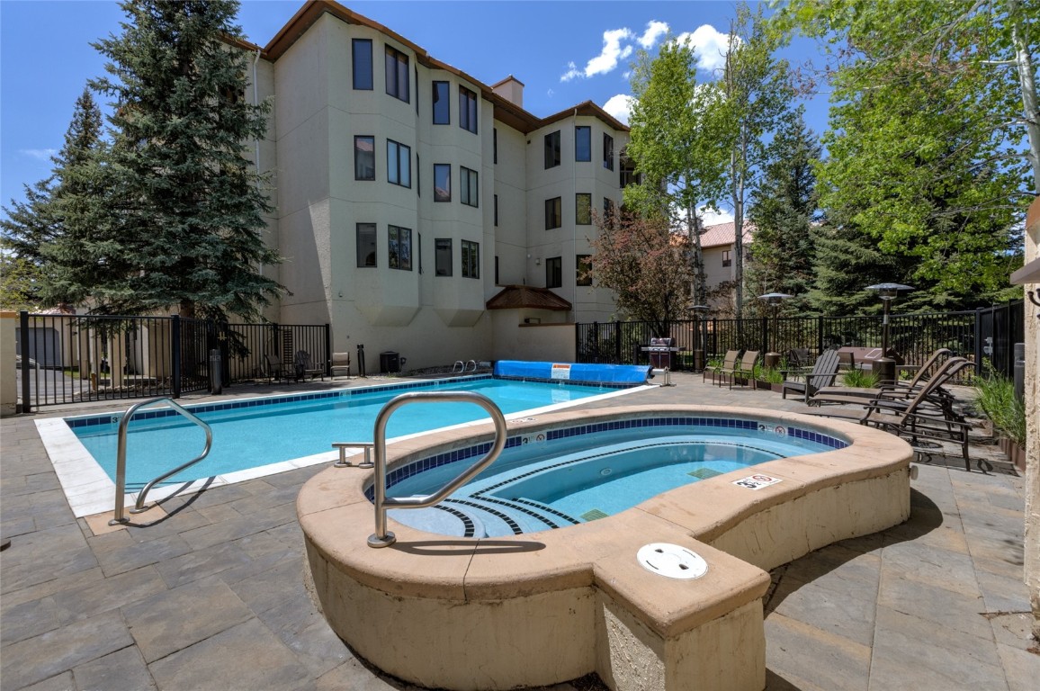 2800 Eagleridge DRIVE B2