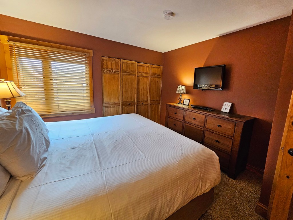 2350 Ski Trail LANE 111