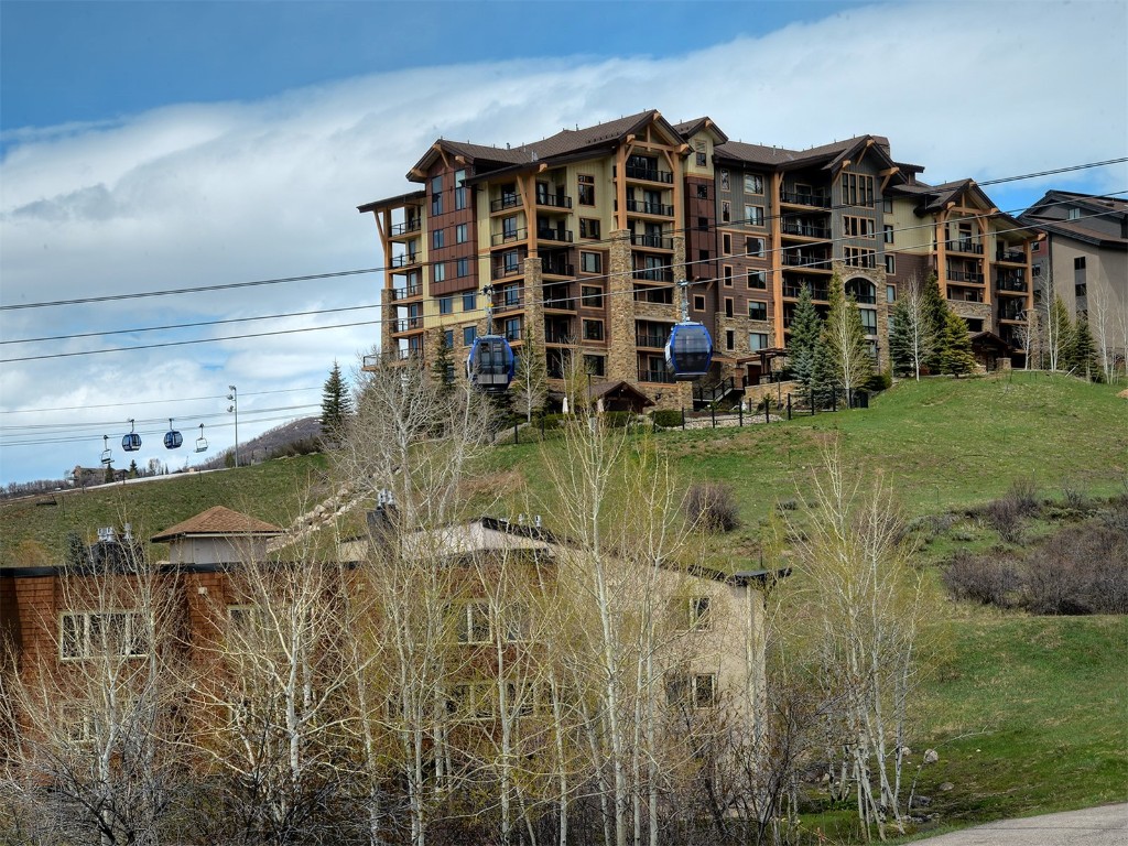 2350 Ski Trail LANE 111