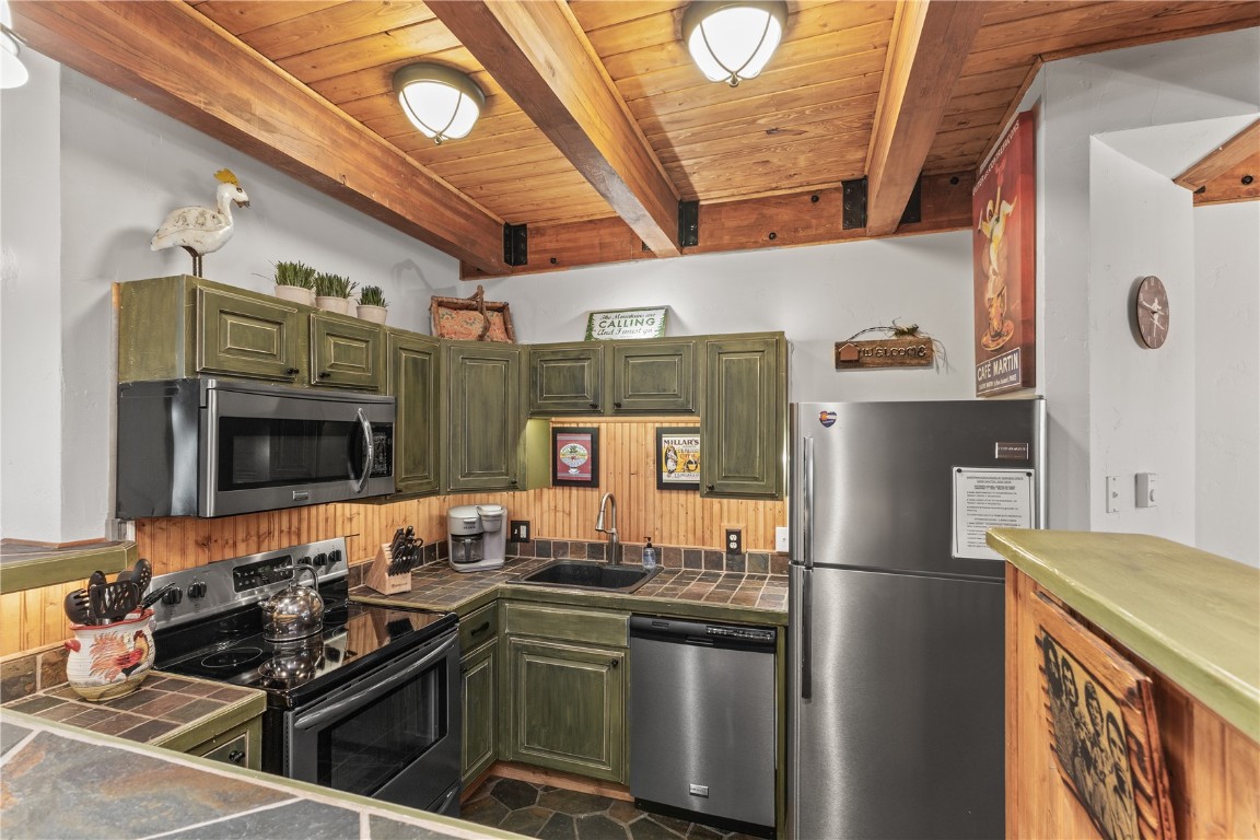 2747 Burgess Creek ROAD 6